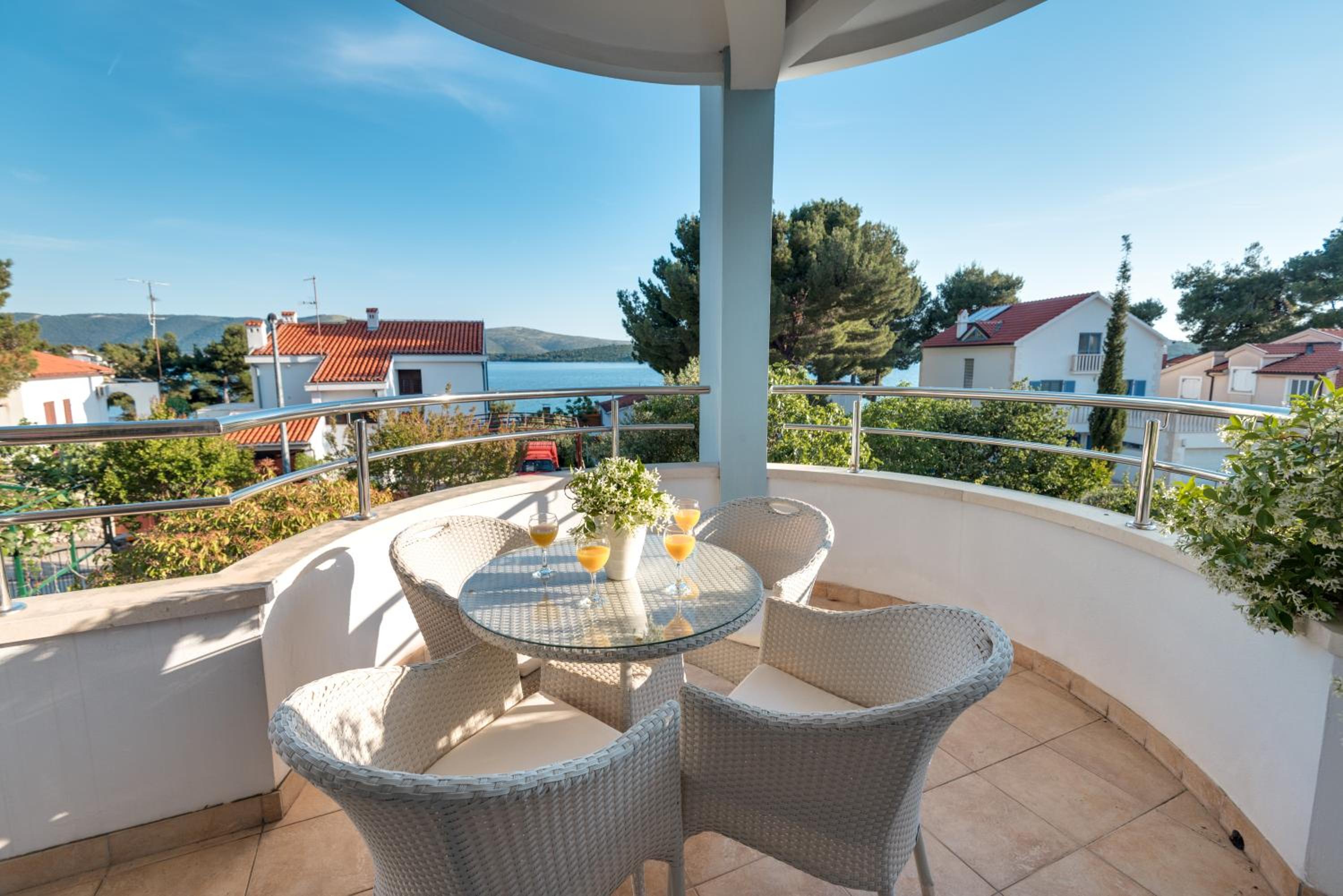 Apartment with Sea View photo 3