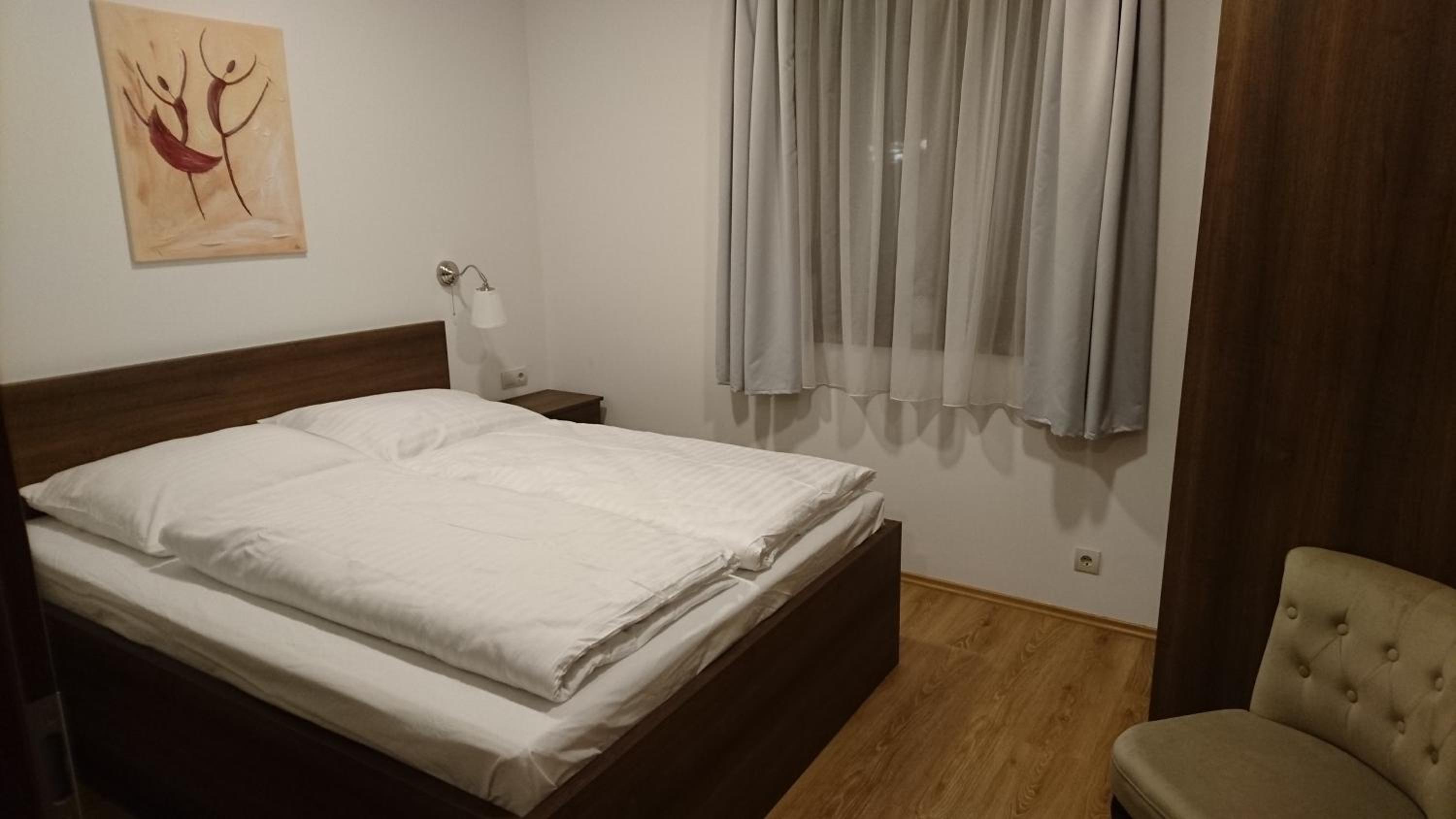 Double Room with Private Bathroom photo 2