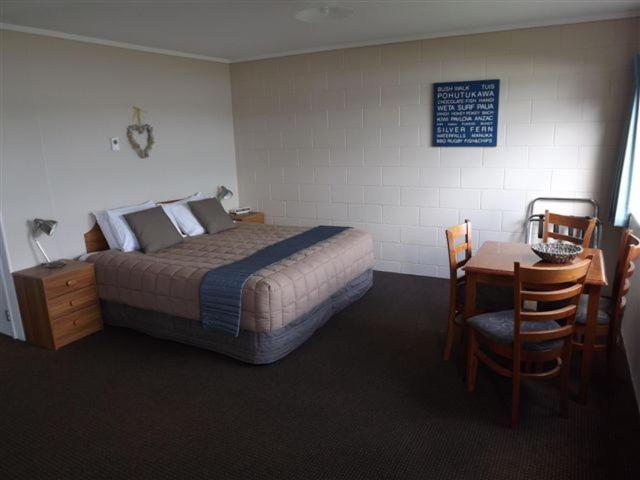 One-Bedroom Apartment with Harbor View photo 2