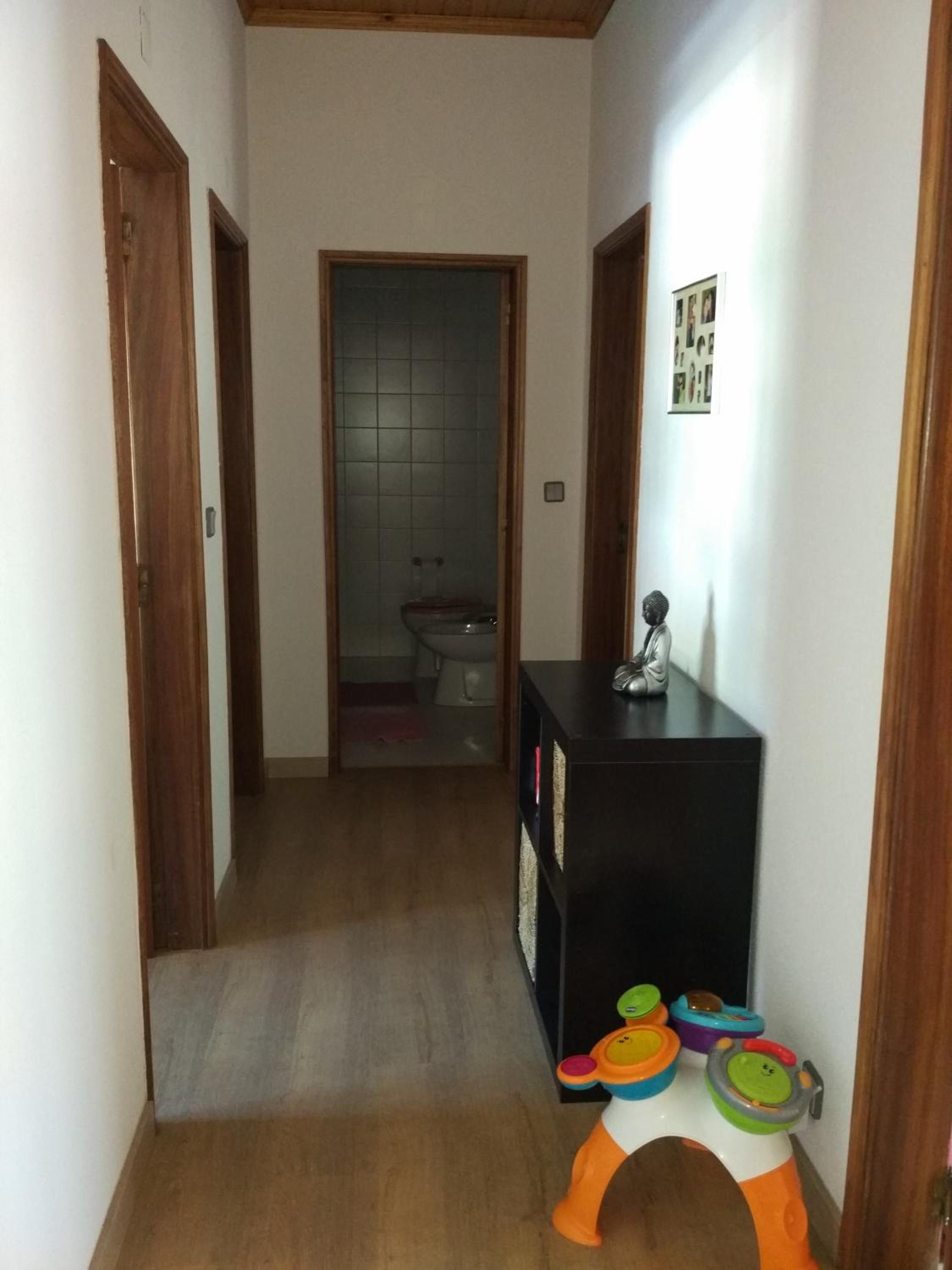 Apartment with Mountain View - Photo 12
