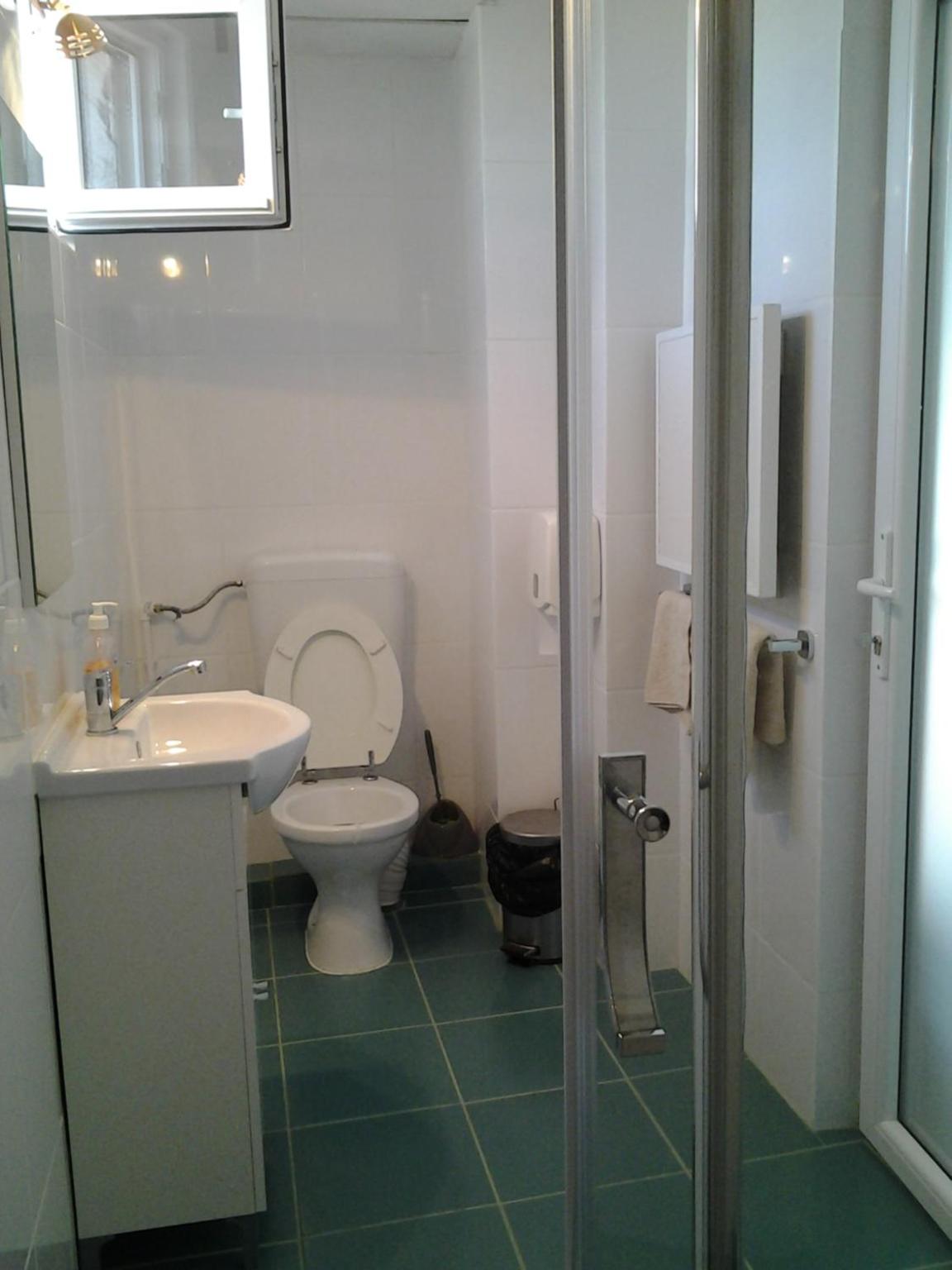 Double Room - Photo 4