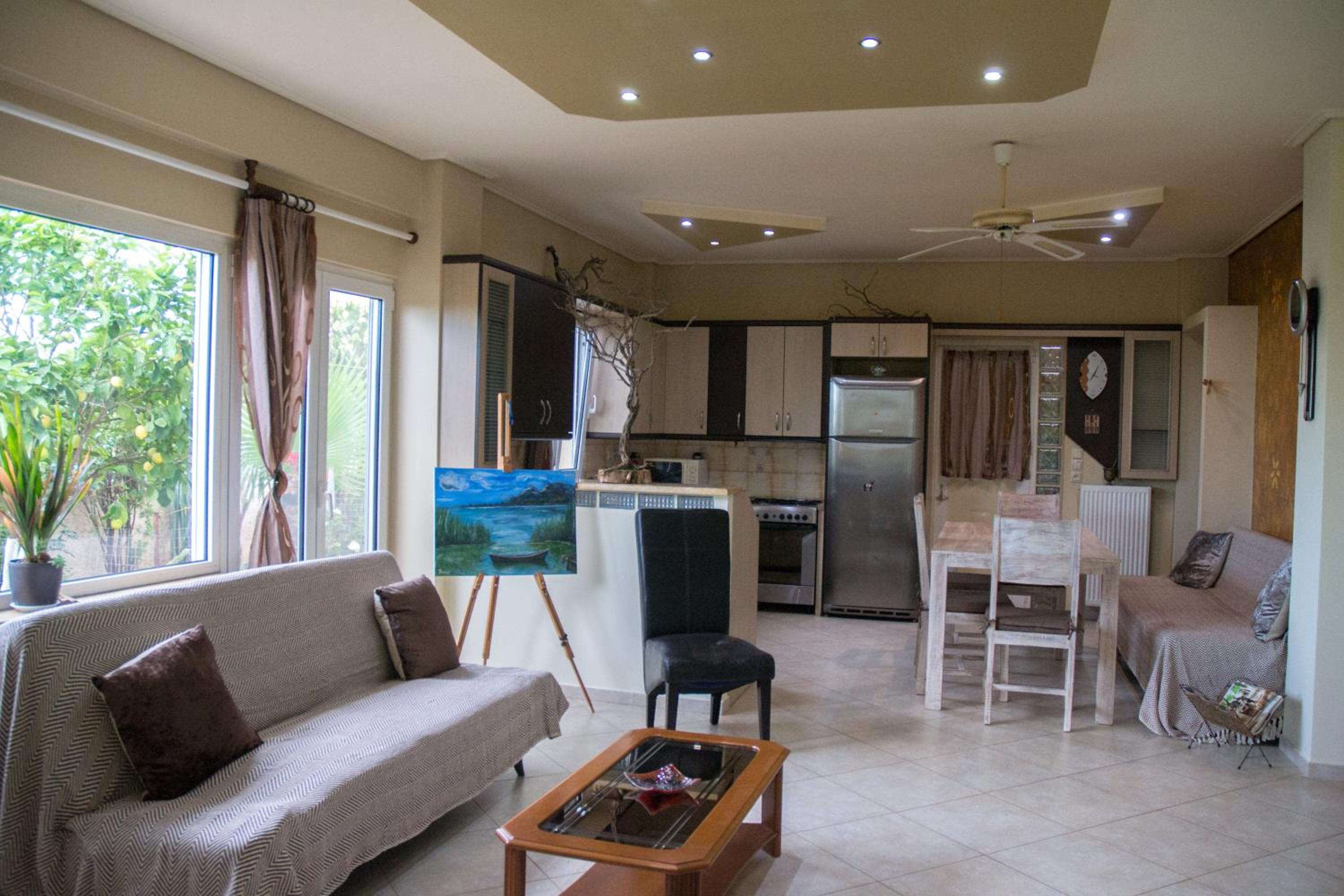 Three-Bedroom House - Photo 9