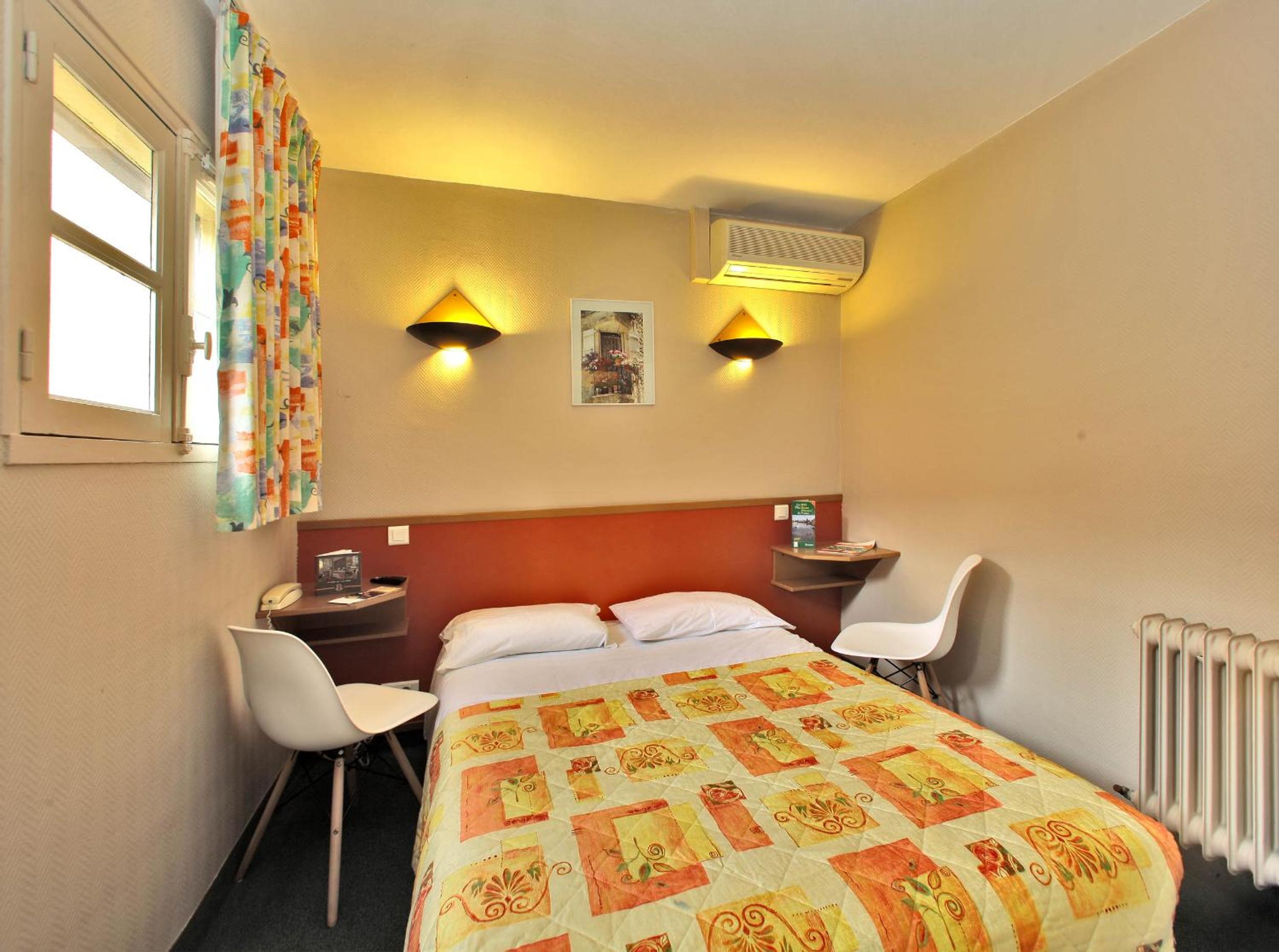 Economy Double Room photo 3