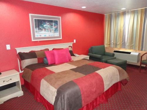 King Room - Non-Smoking photo 1