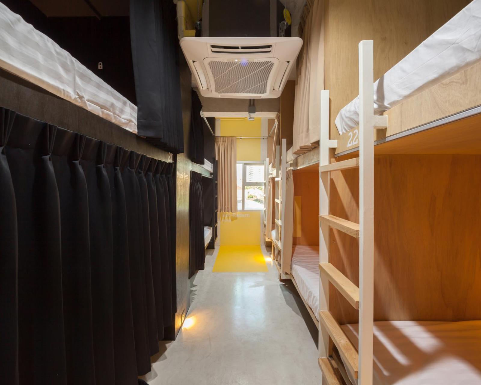 Bed in 10-Bed Mixed Dormitory Room photo 2