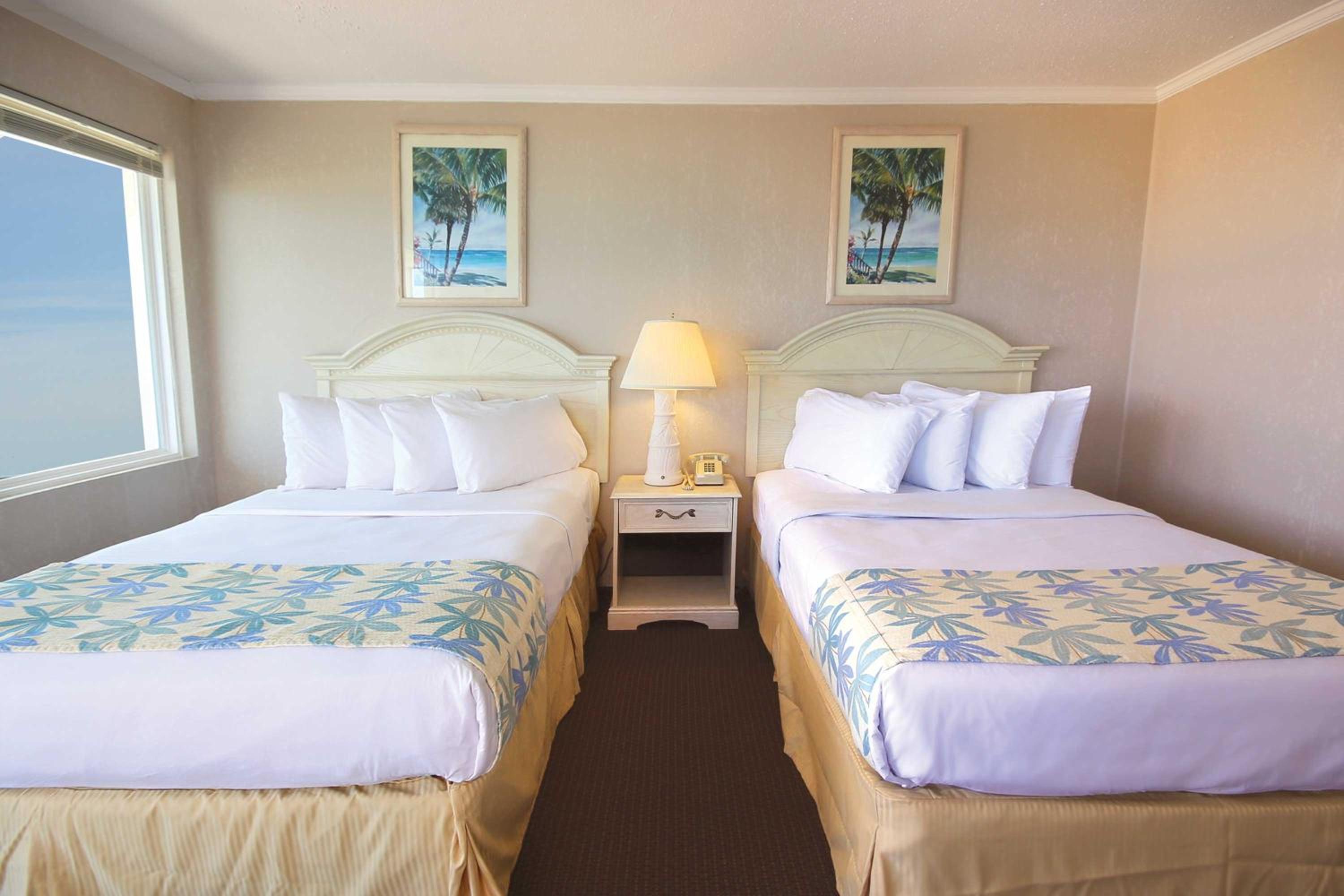 Direct Oceanfront Room-2 Double Beds photo 1