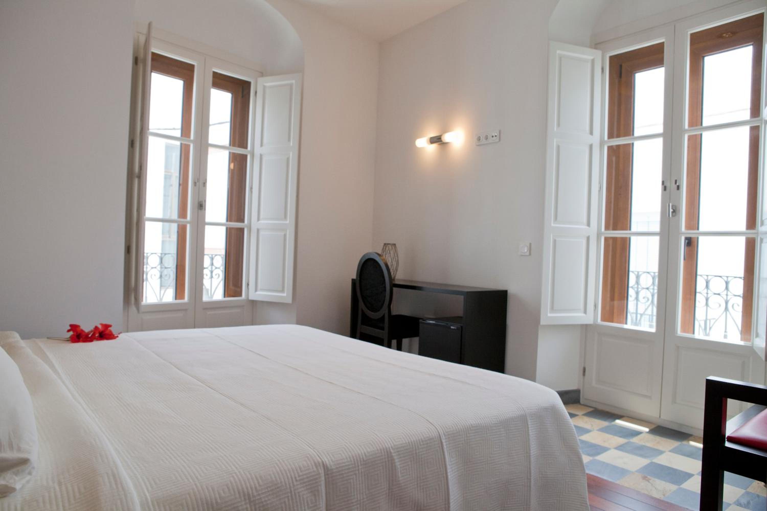 Superior Double or Twin Room with Balcony - Photo 3