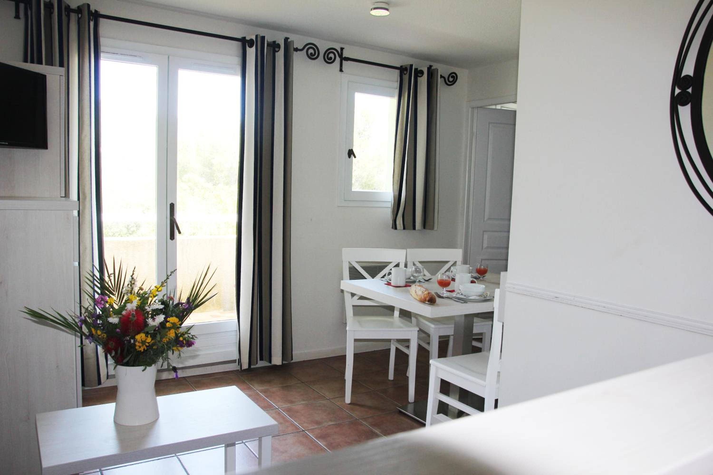 1-bedroom Apartment - 4 people photo 2