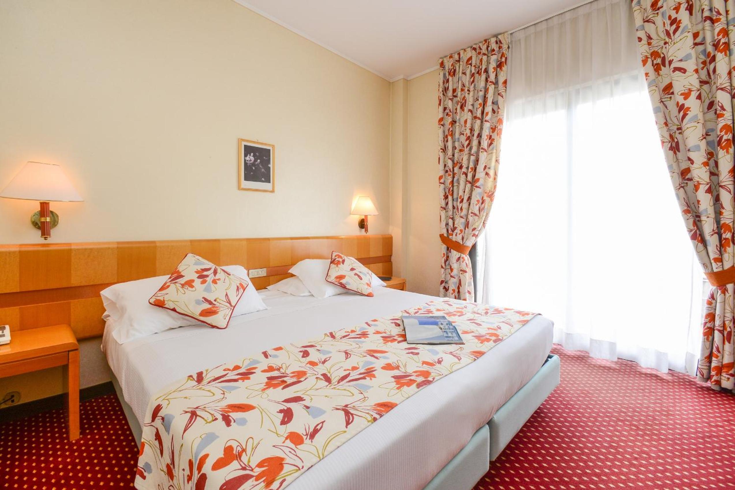 Standard Double Room - Photo 6