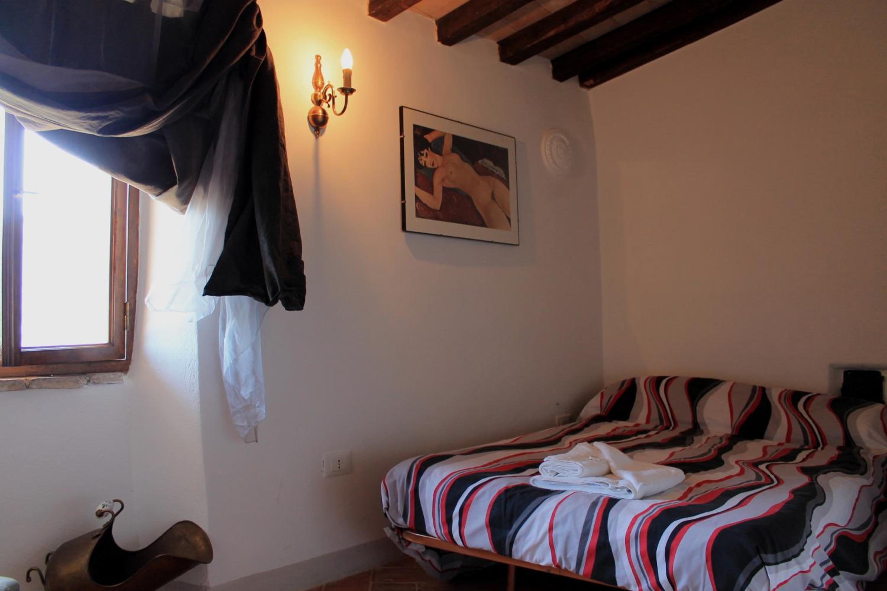 Three-Bedroom Apartment - Photo 11