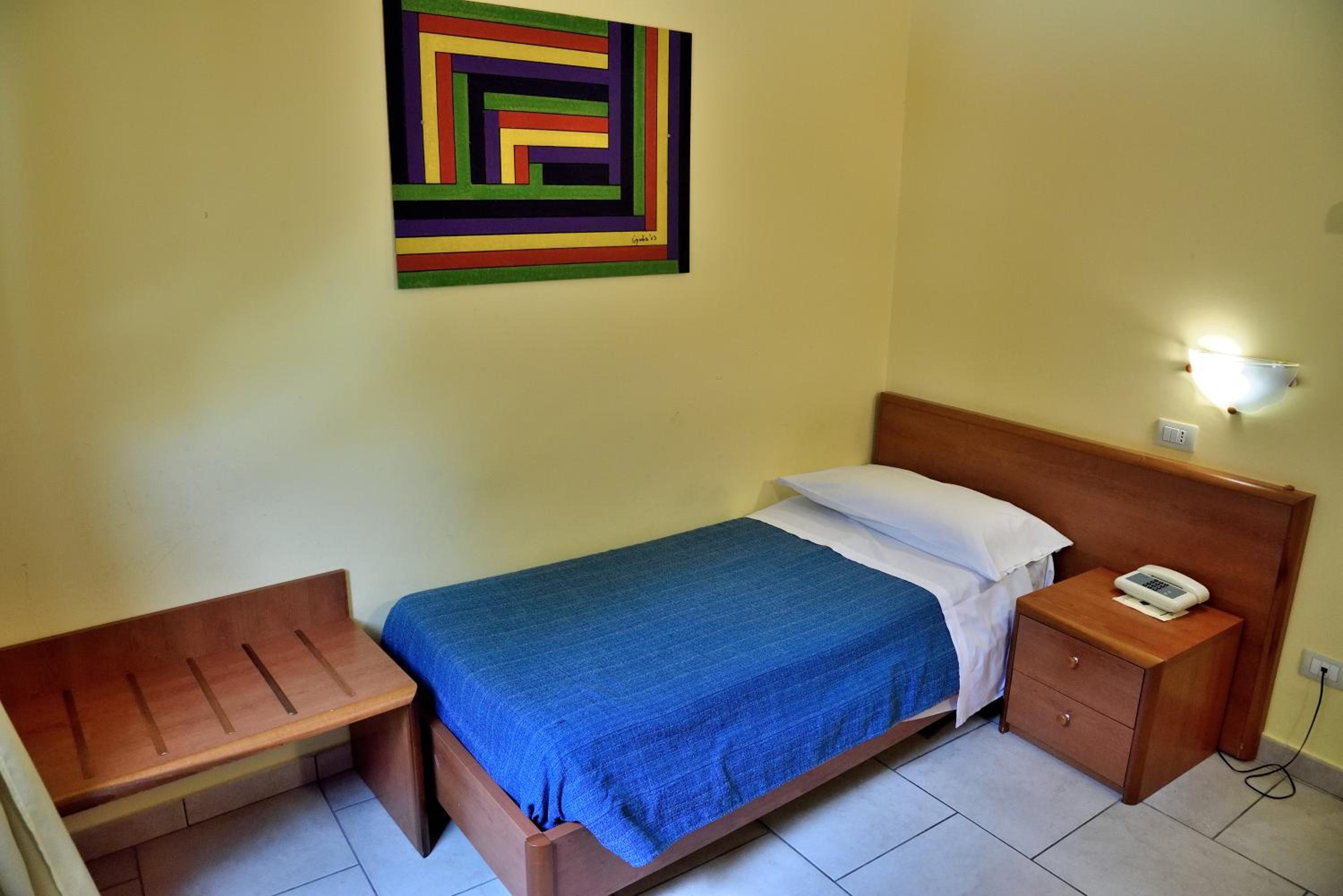 Single Room photo 1