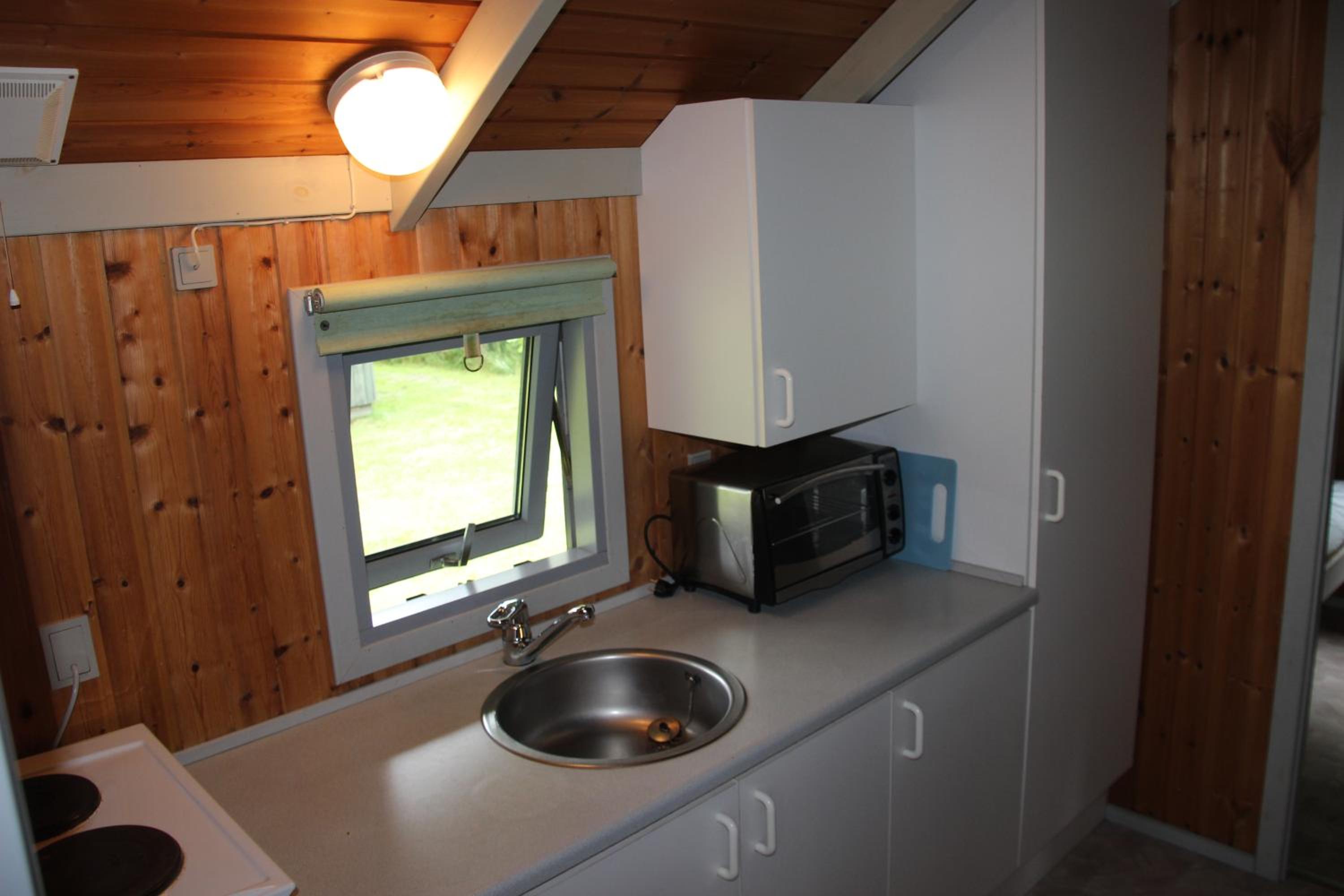 Two-Bedroom Cottage photo 3