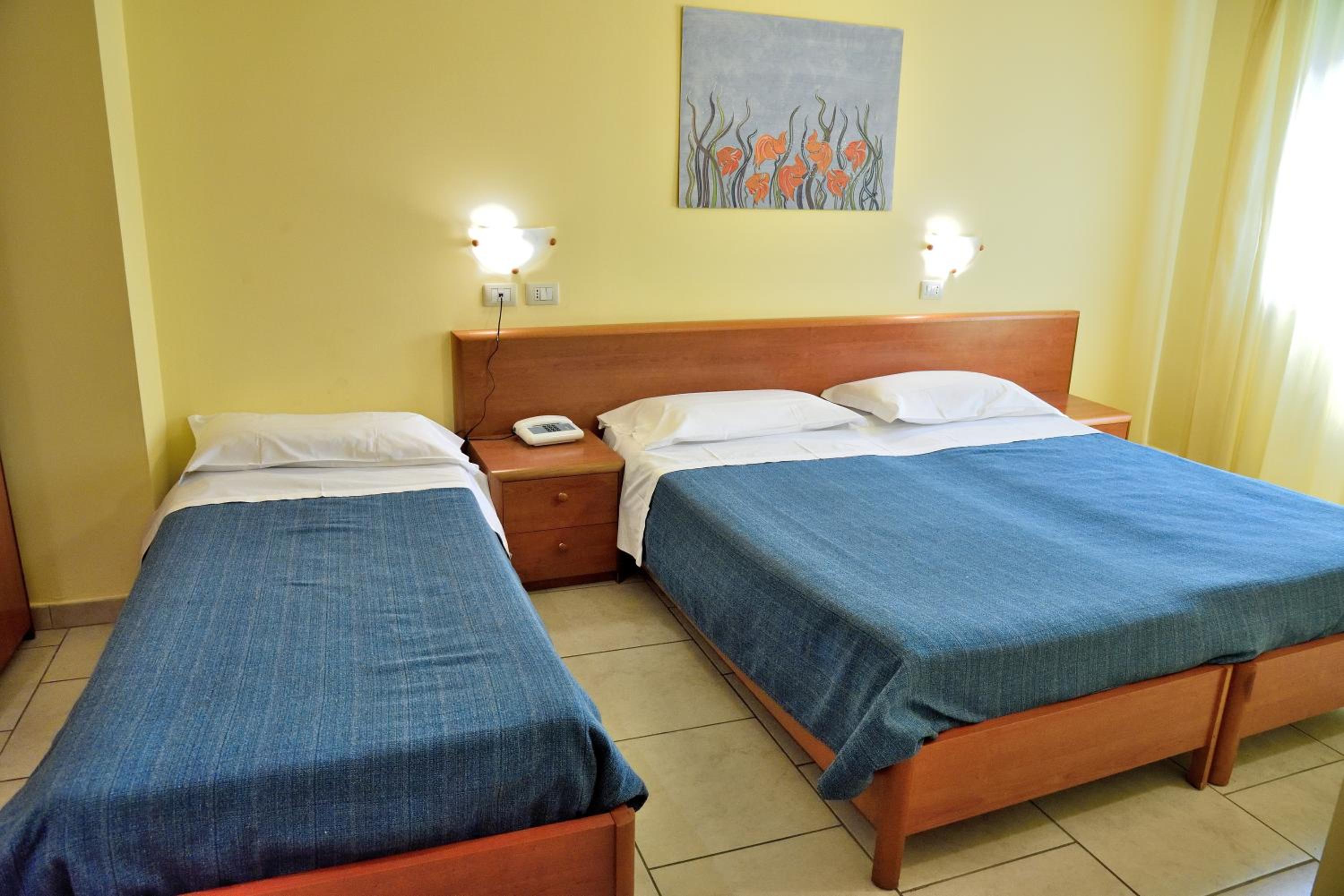 Triple Room - Photo 1