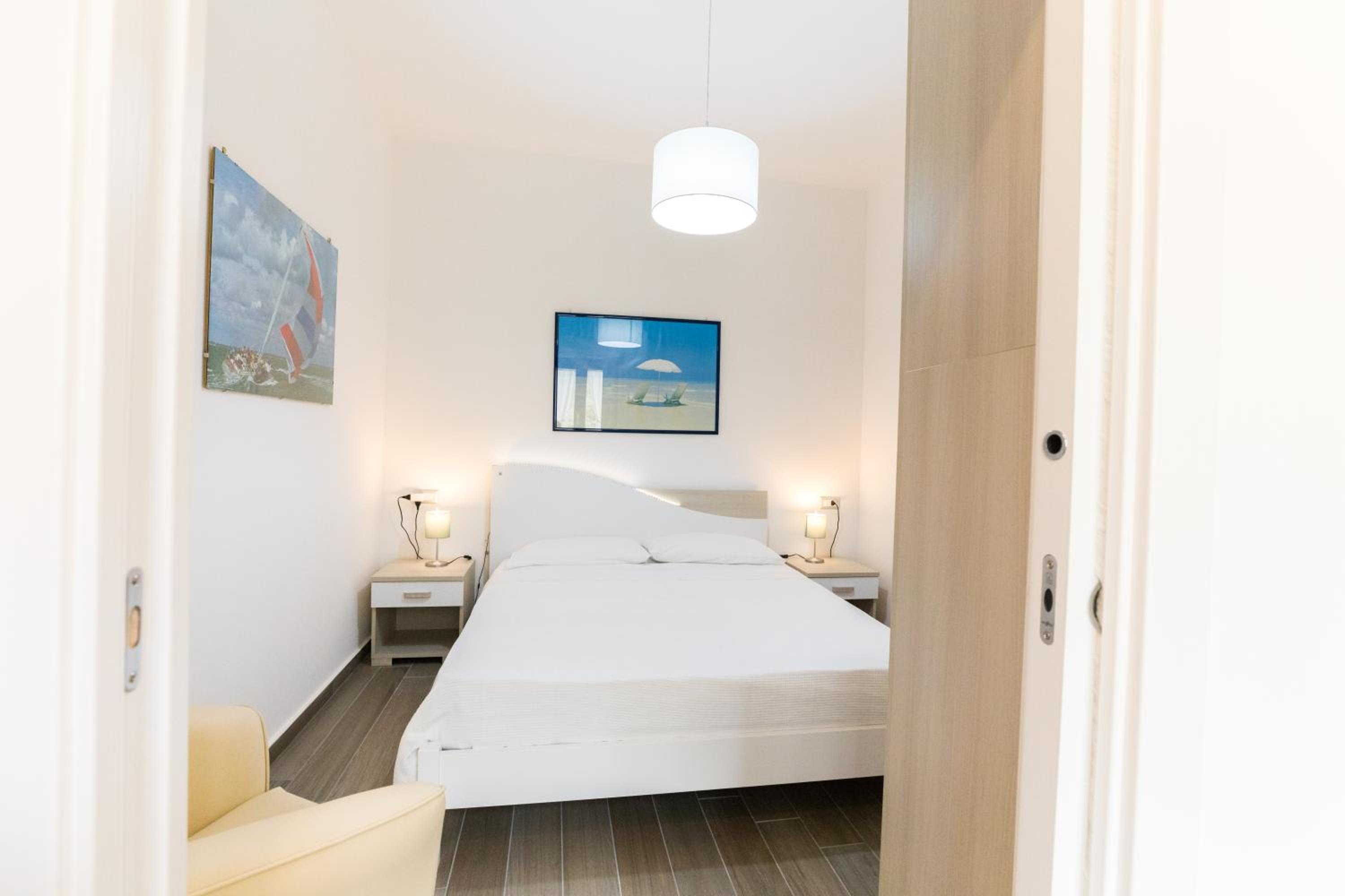 One-Bedroom House photo 1
