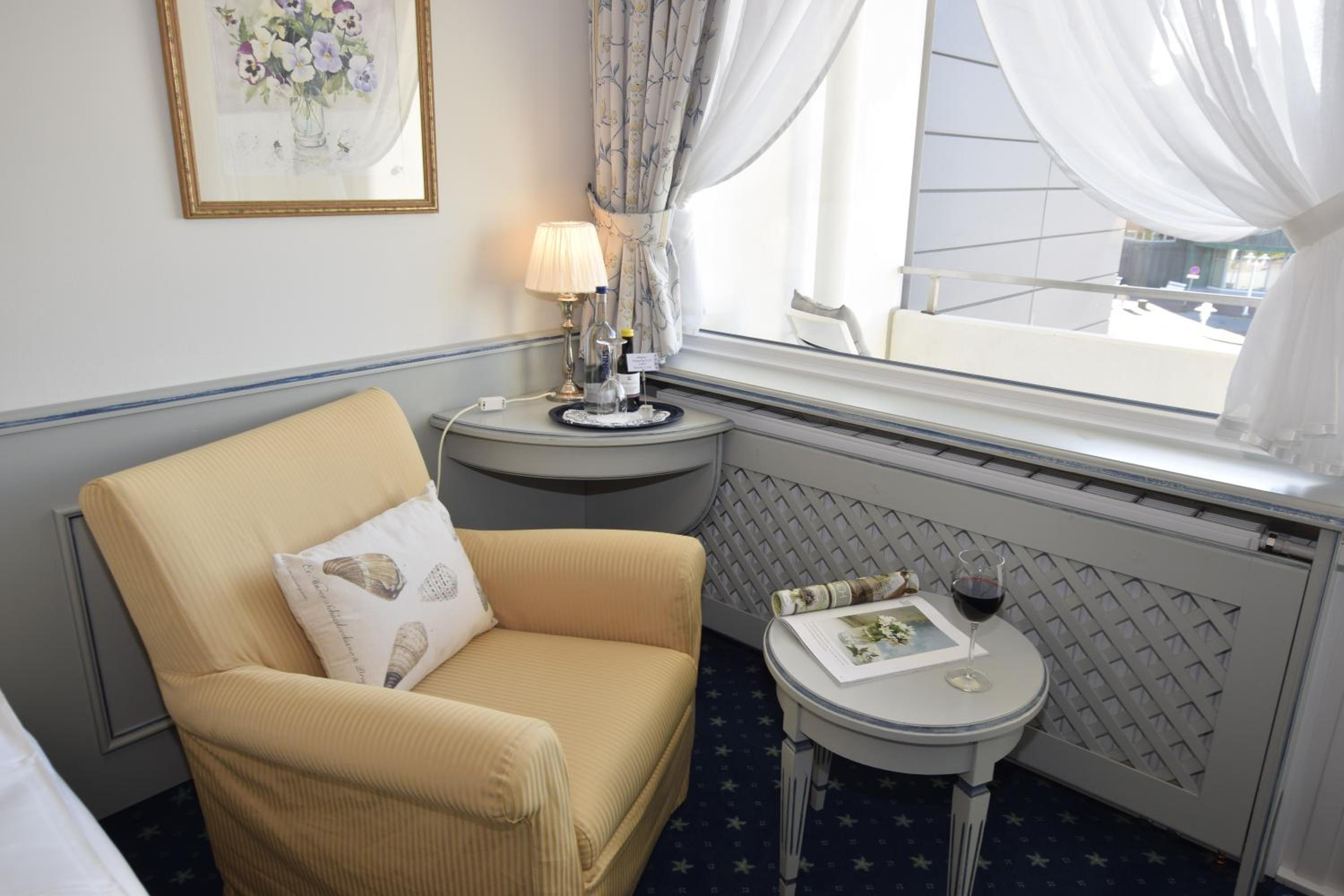 Large Single Room with Balcony