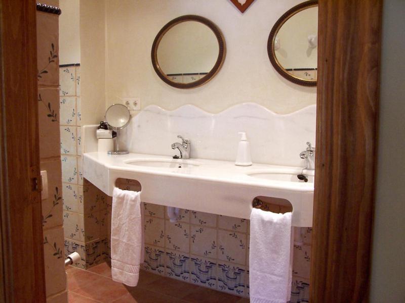 Suite - Photo 5