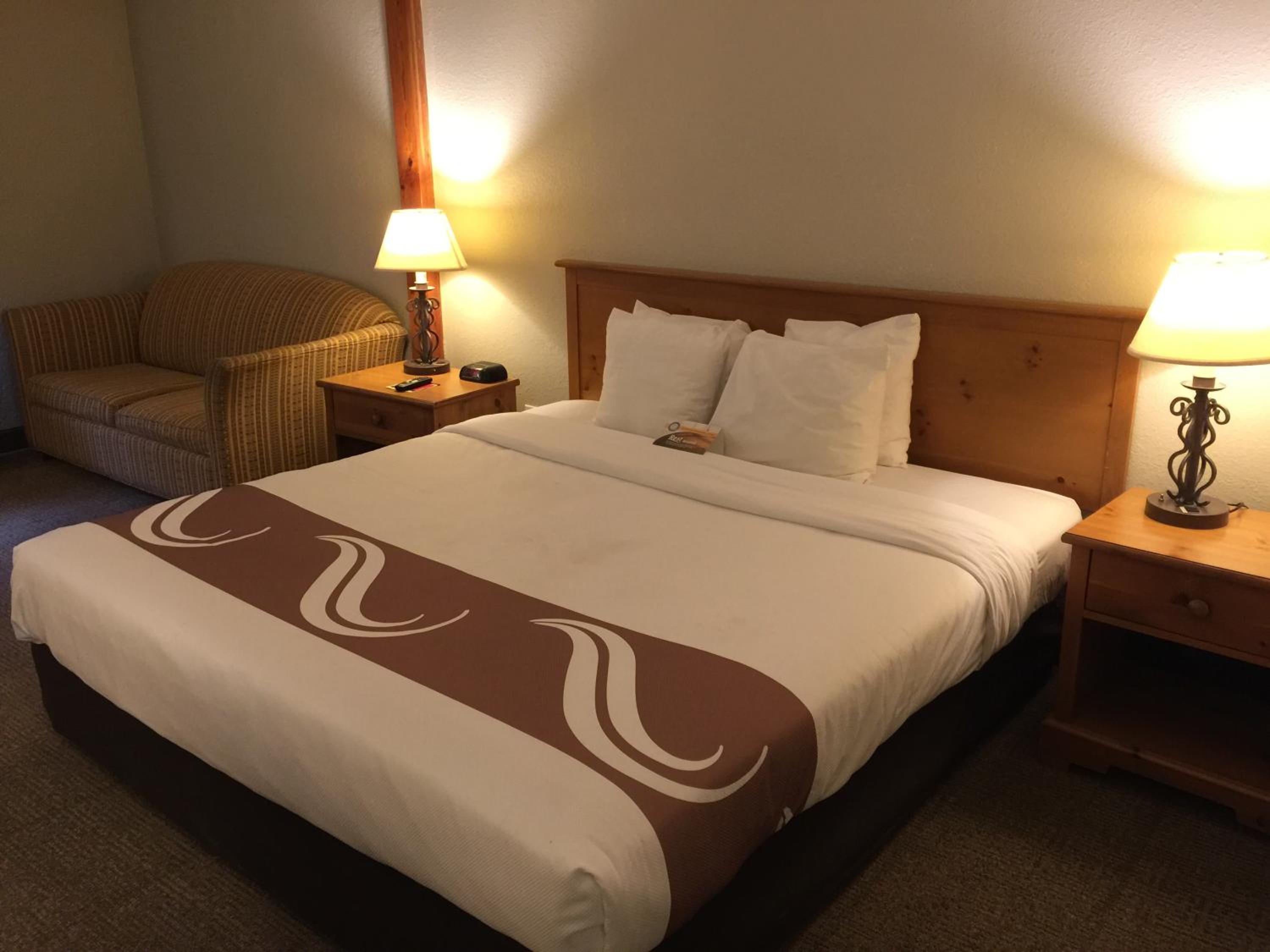 King Room - Non-Smoking - Photo 4