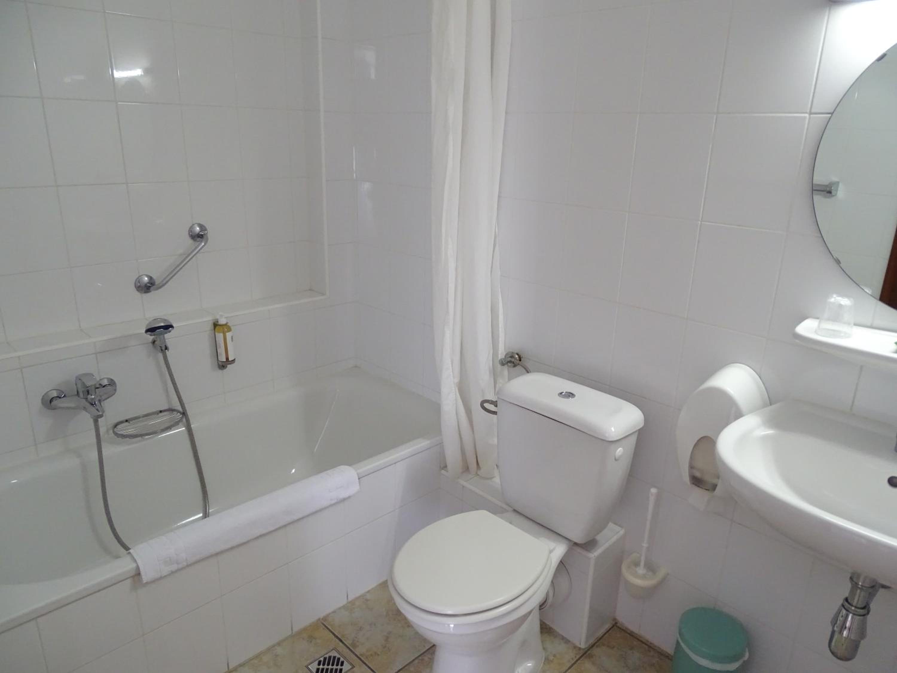 Standard Quadruple Room photo 2