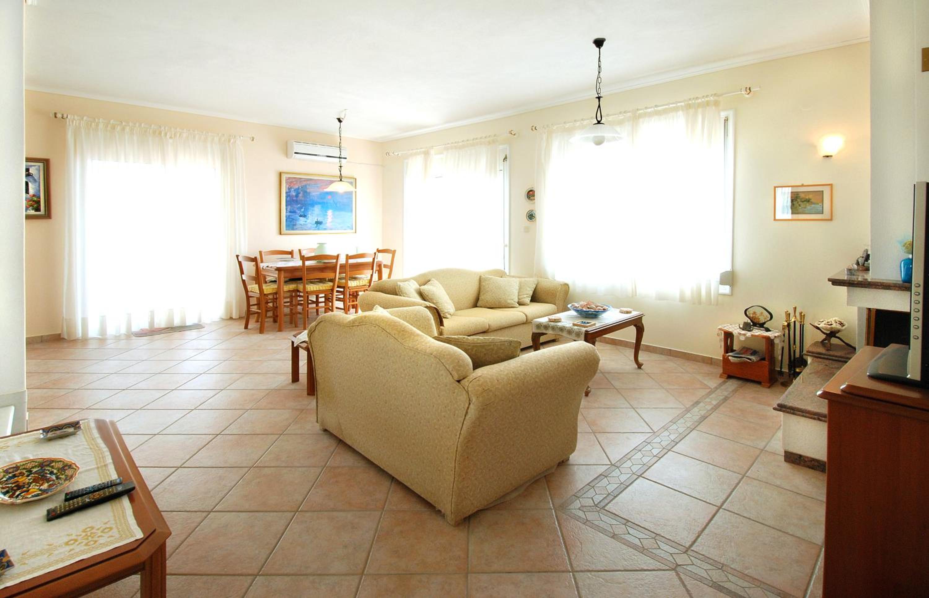Three-Bedroom House photo 2