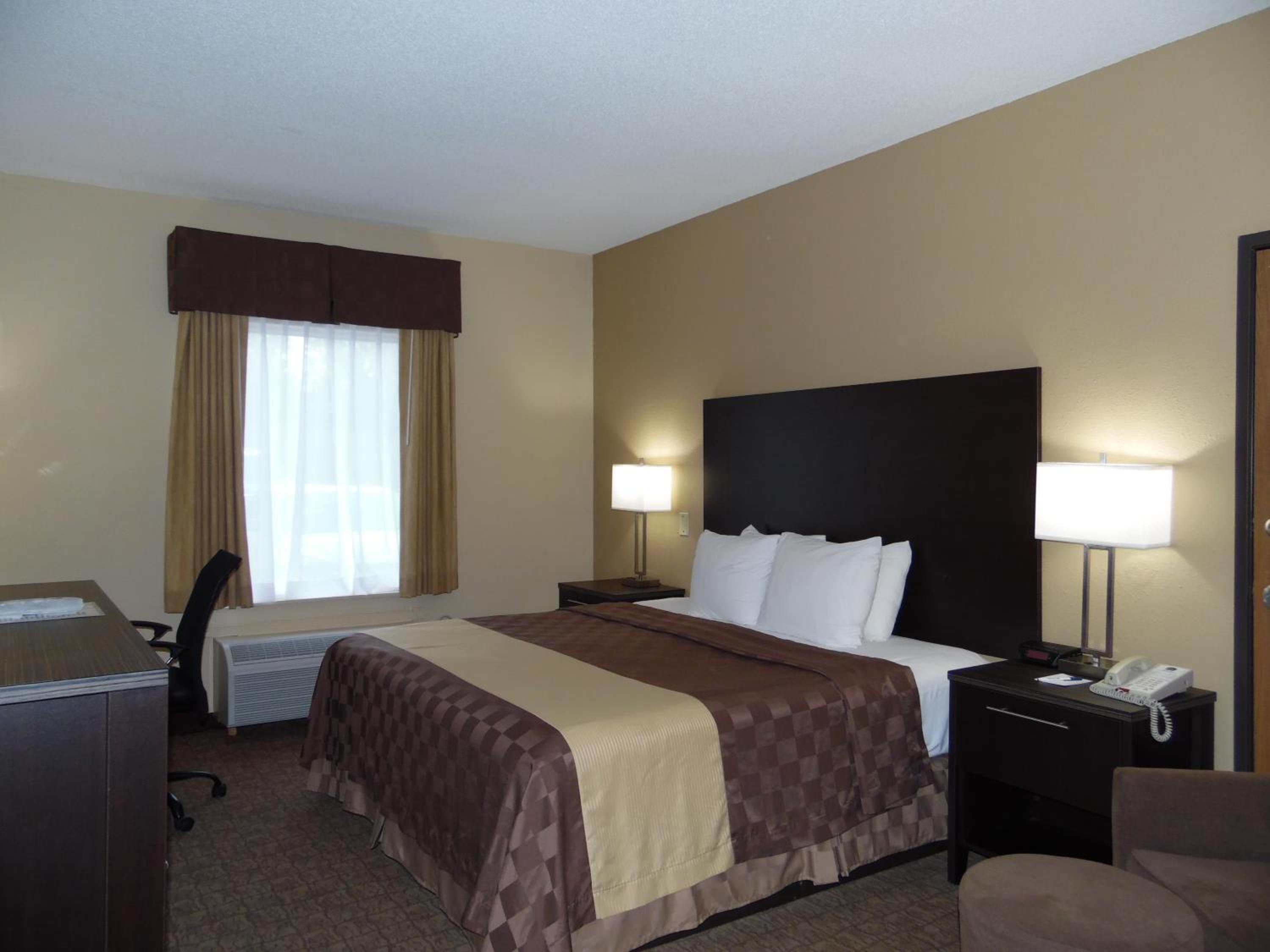 King Suite with Spa Bath - Non-Smoking - Photo 10