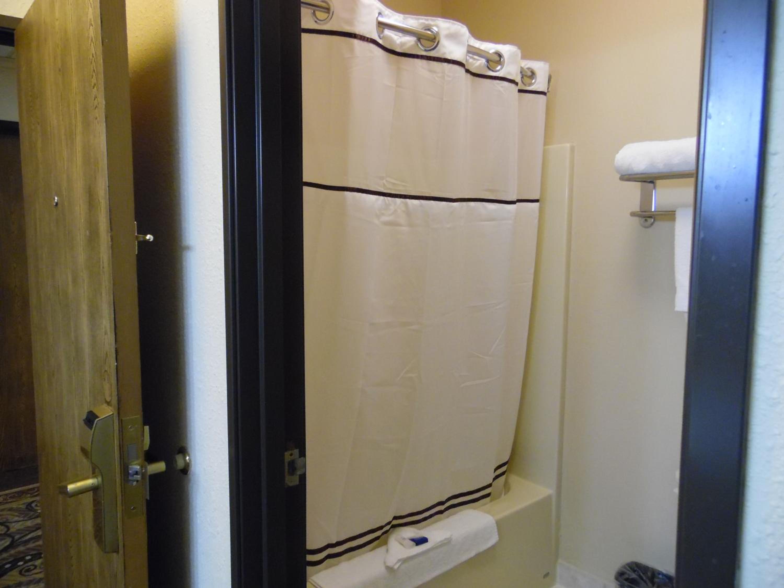 King Room - Non-Smoking - Photo 11