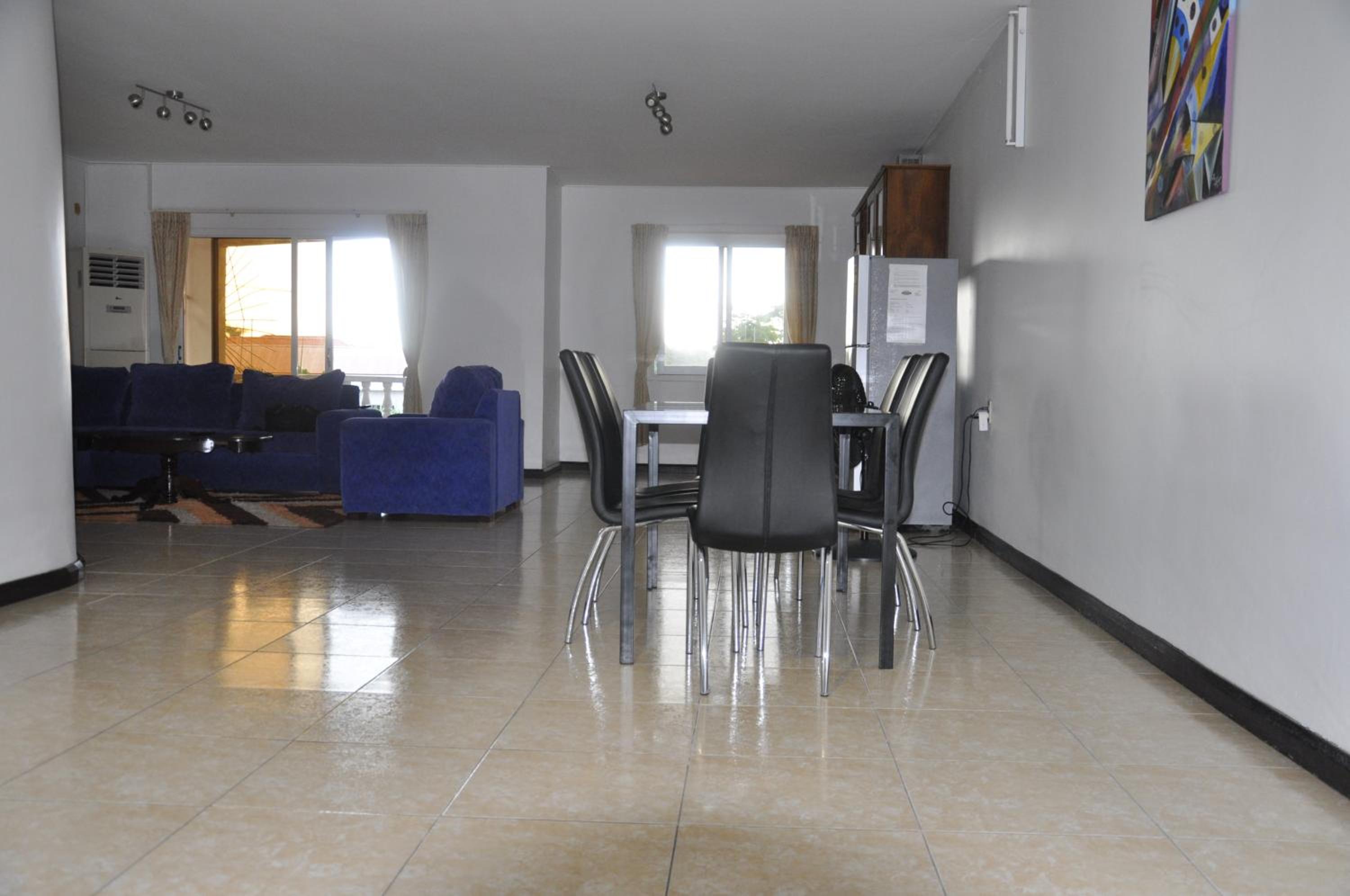 Three-Bedroom Apartment photo 3
