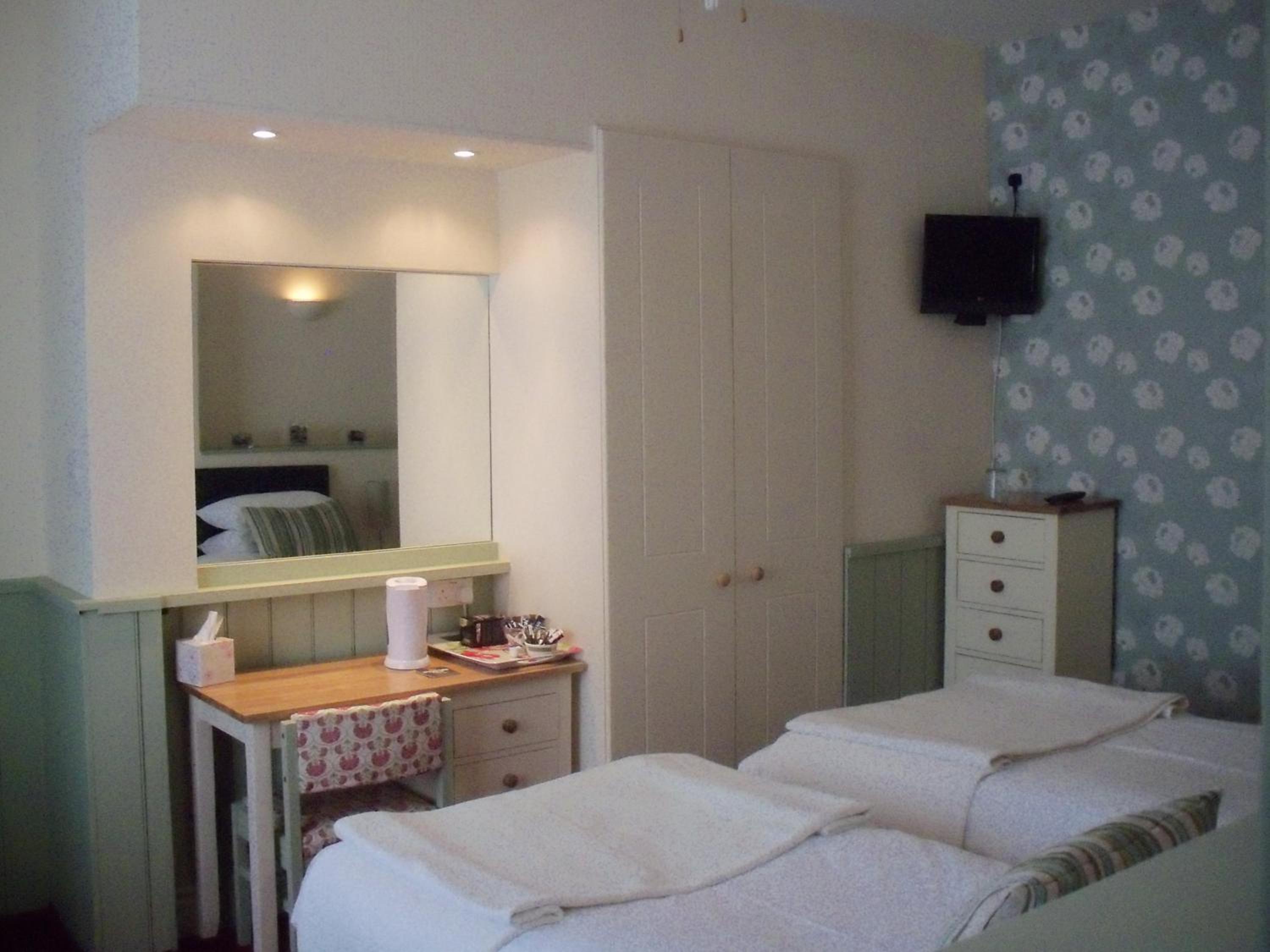 Superior Twin Room - Photo 1
