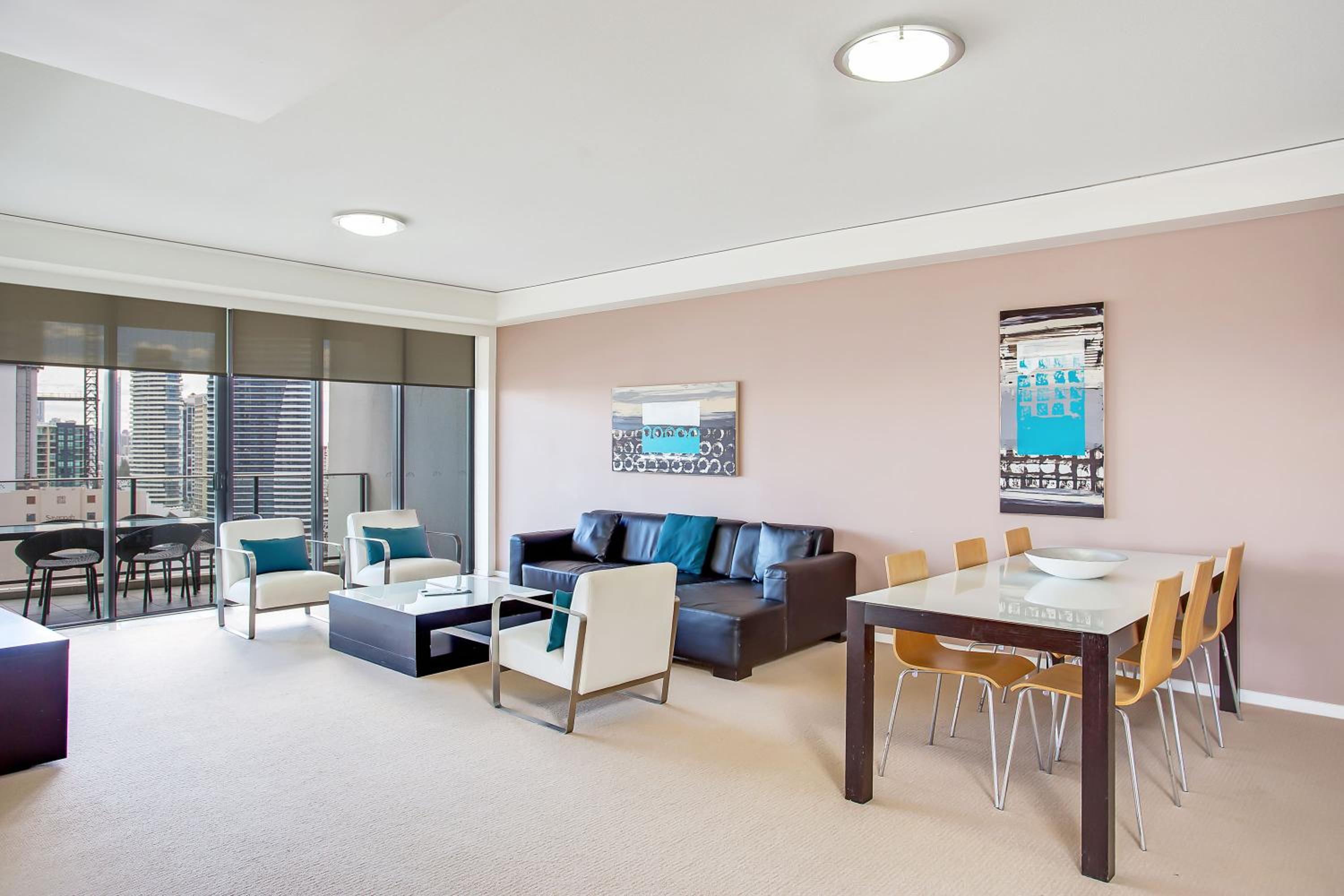Three-Bedroom Apartment - Photo 7