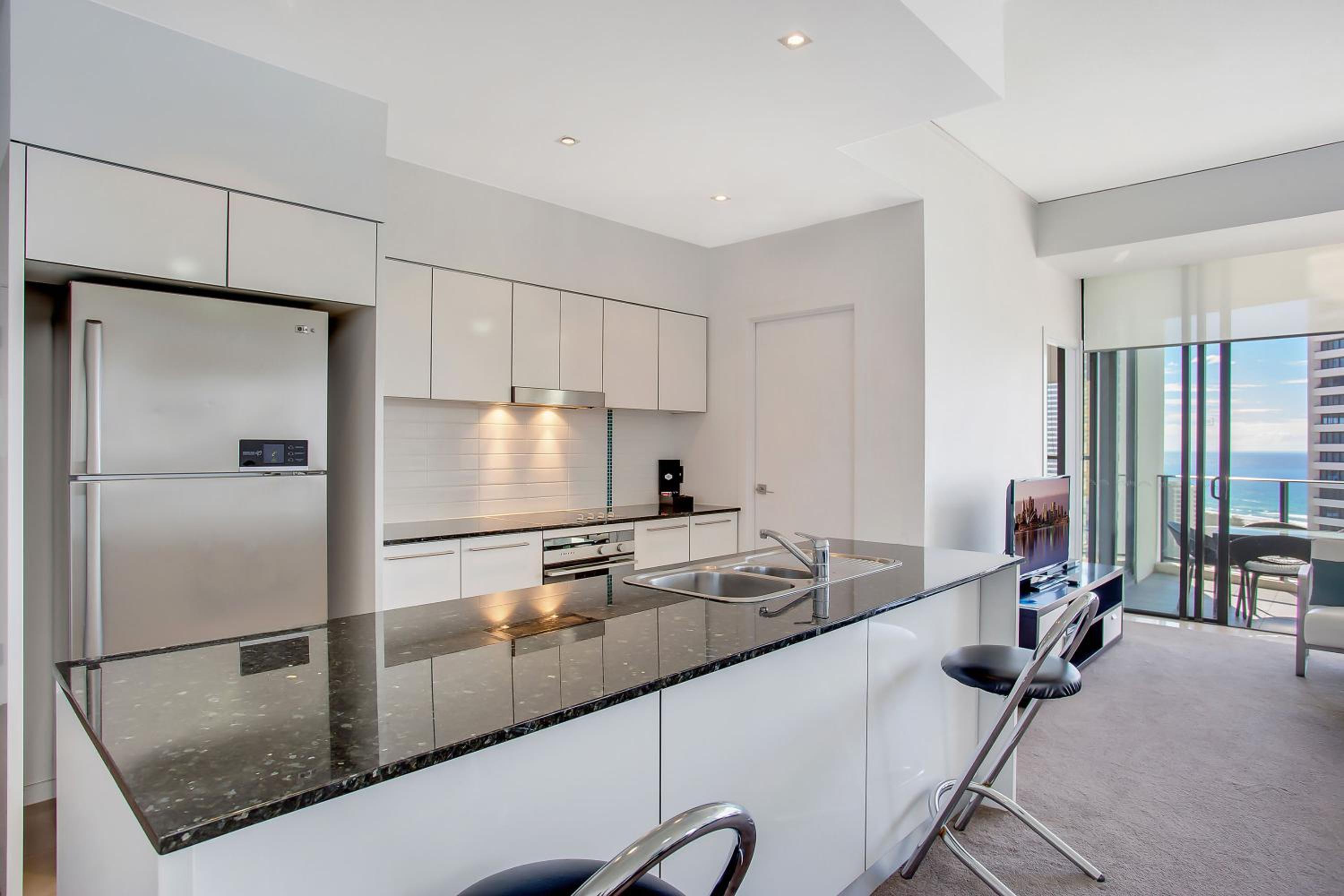 Two-Bedroom Apartment With Ocean View - Photo 9
