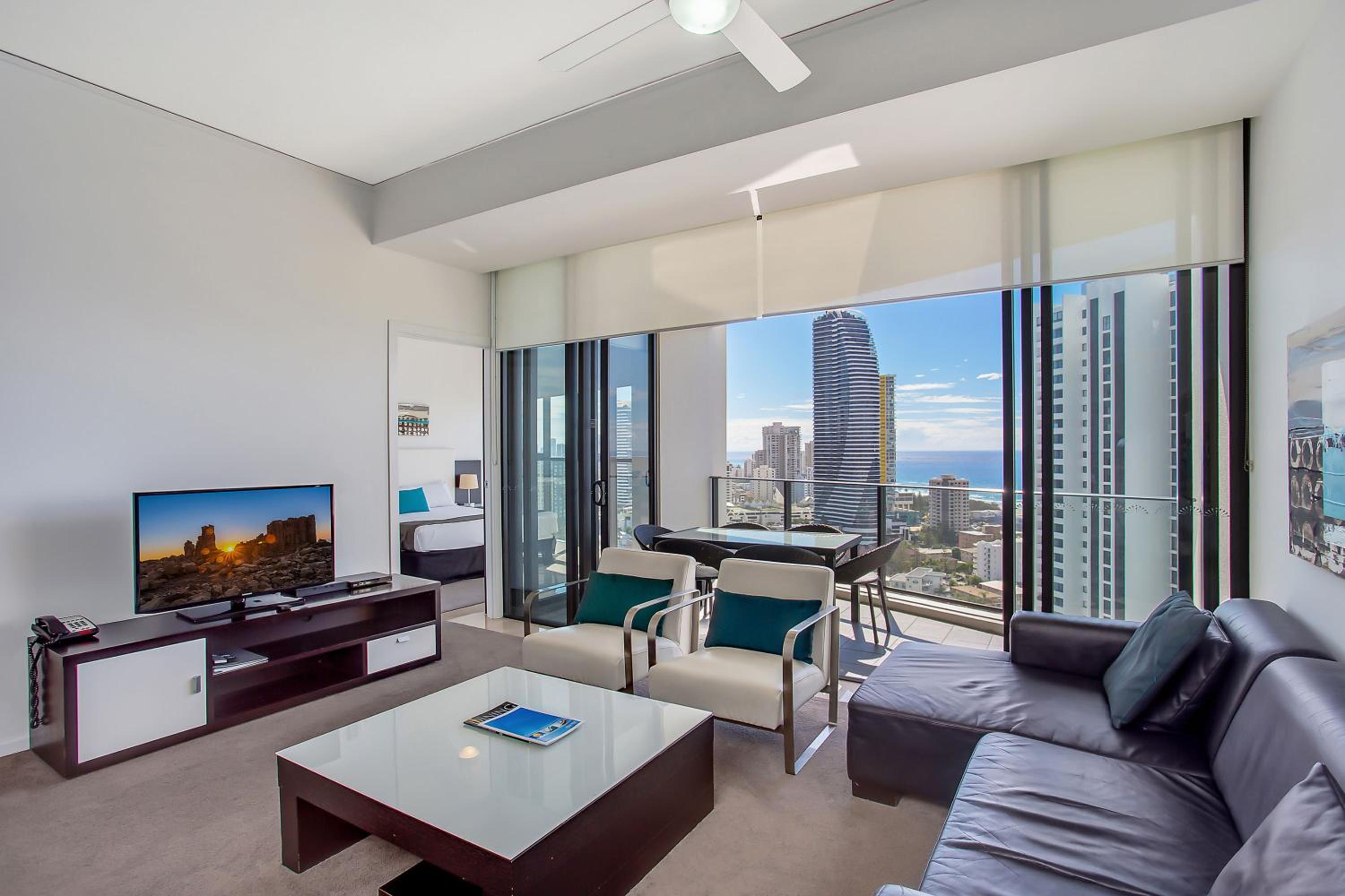 Two-Bedroom Apartment With Ocean View - Photo 8