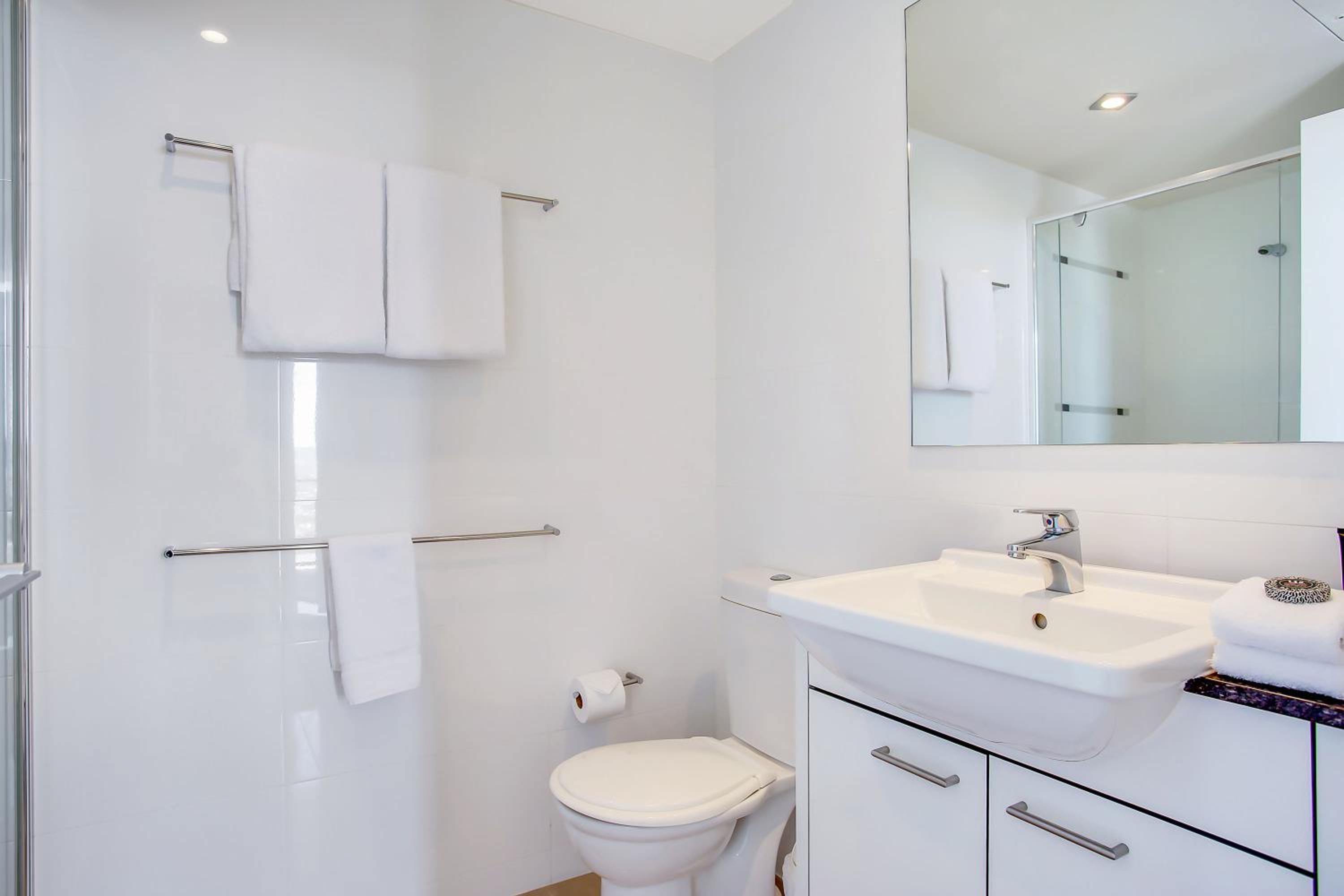 One-Bedroom Apartment - Photo 8