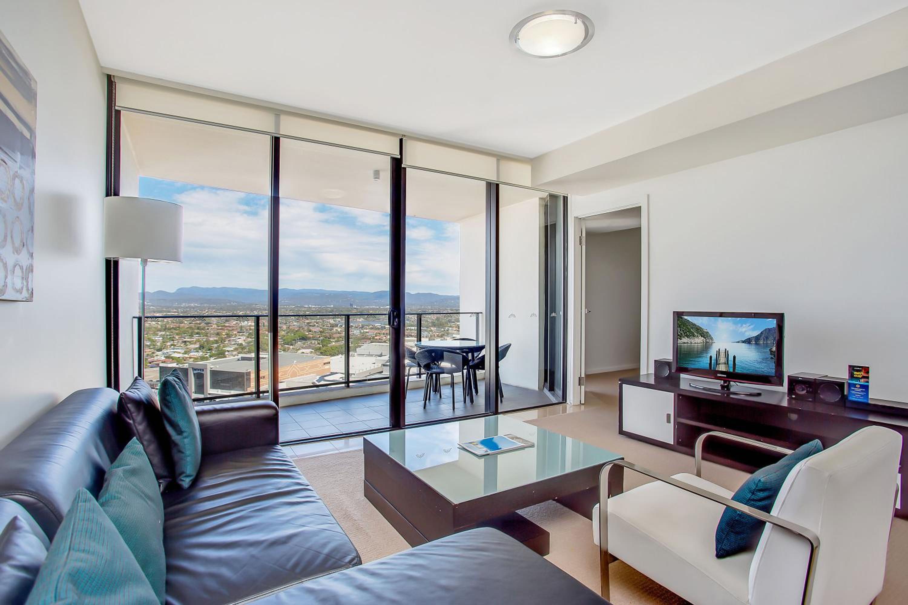 One-Bedroom Apartment - Photo 7