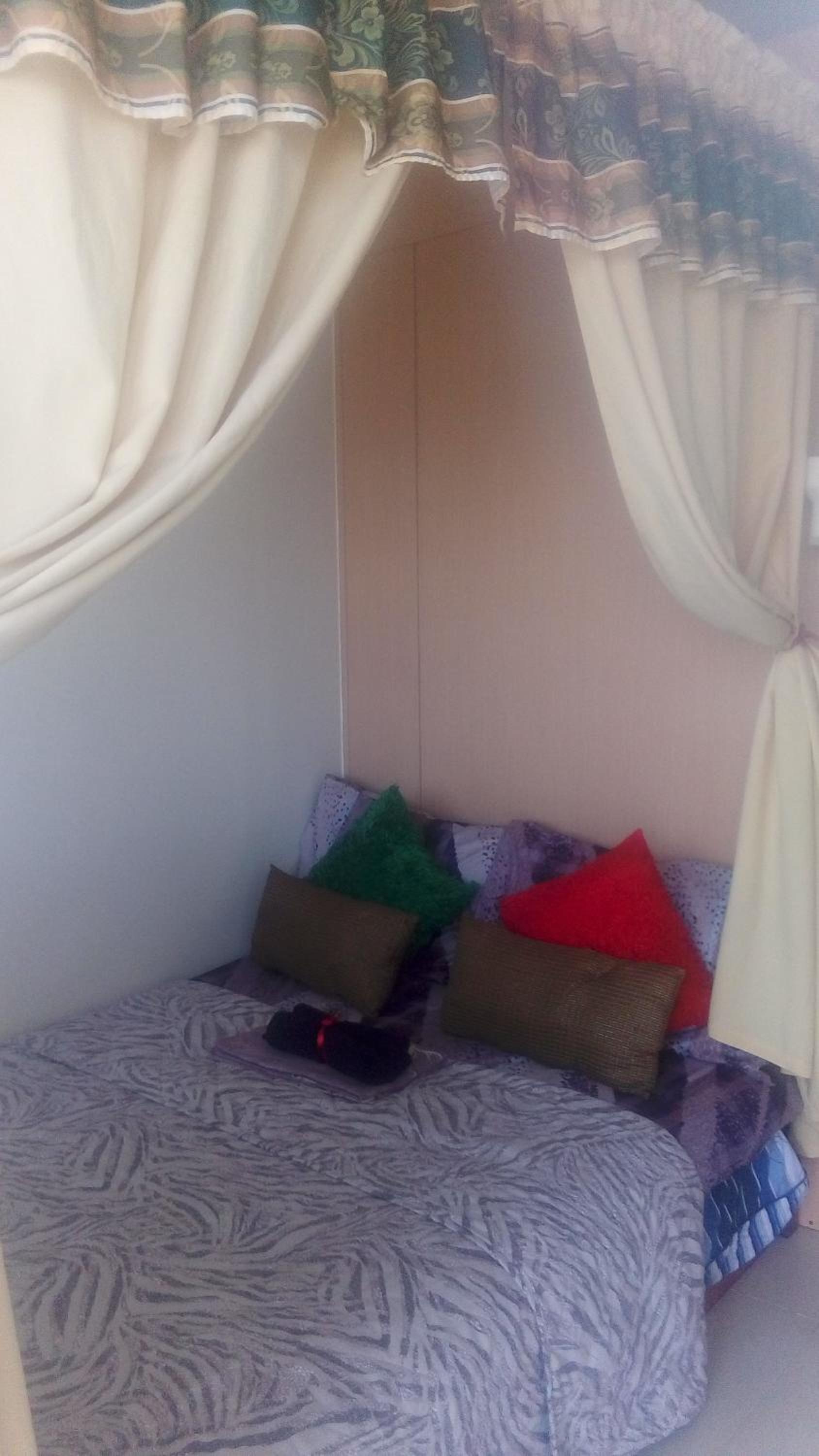 Apartment with Balcony - Photo 10