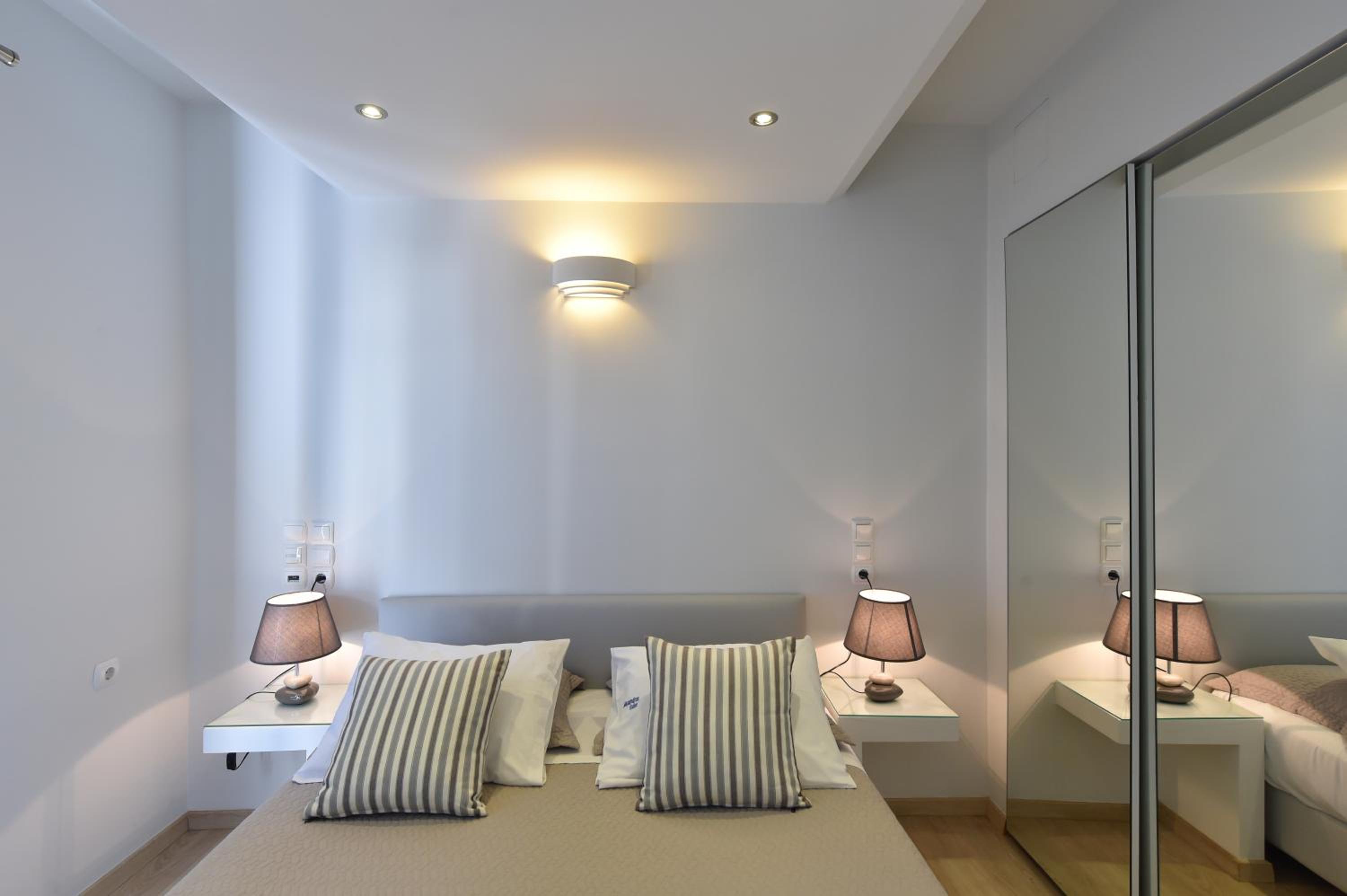 Deluxe Double Room with Spa Bath and Sea View - Photo 4