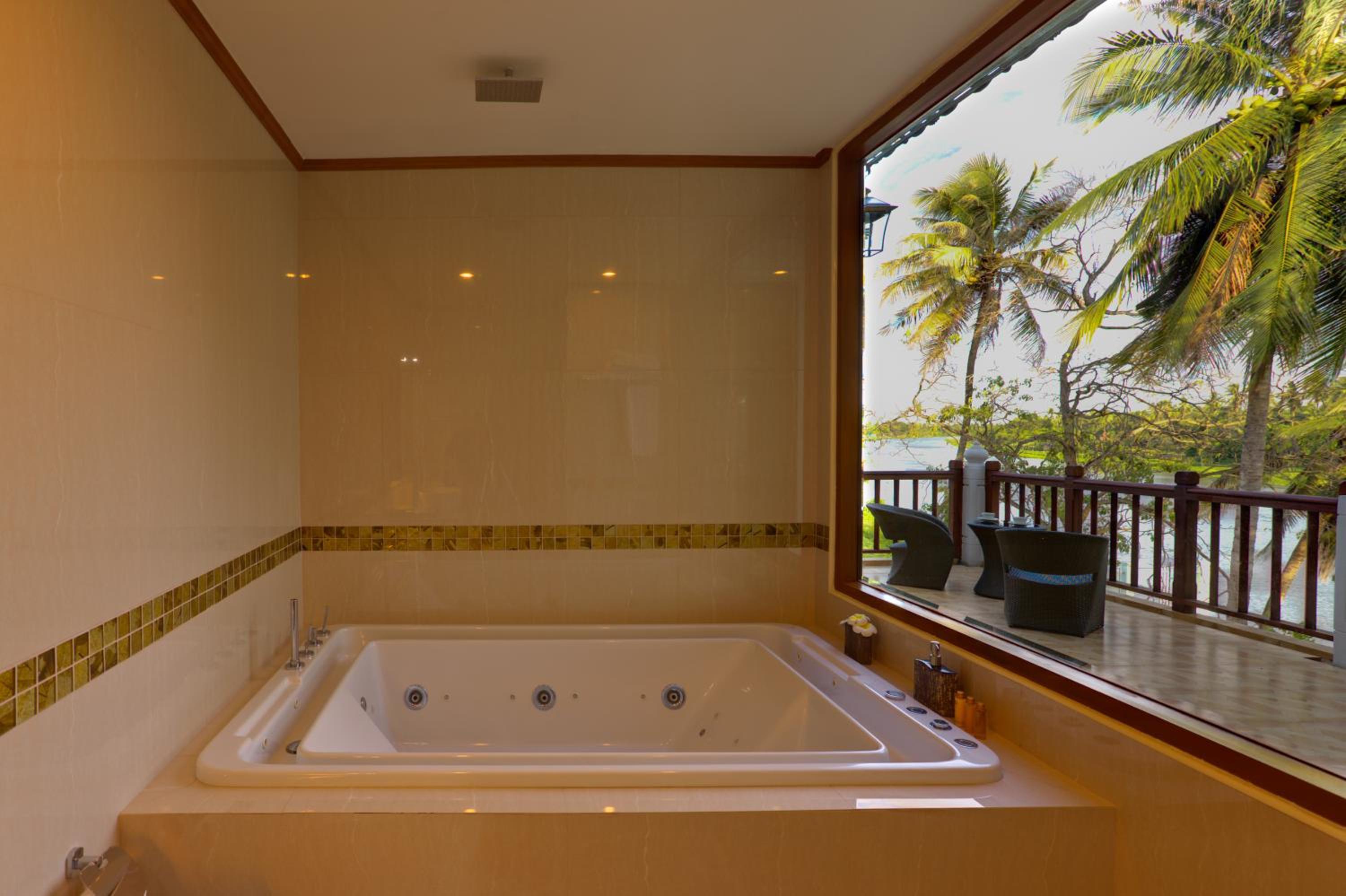King Suite photo 2