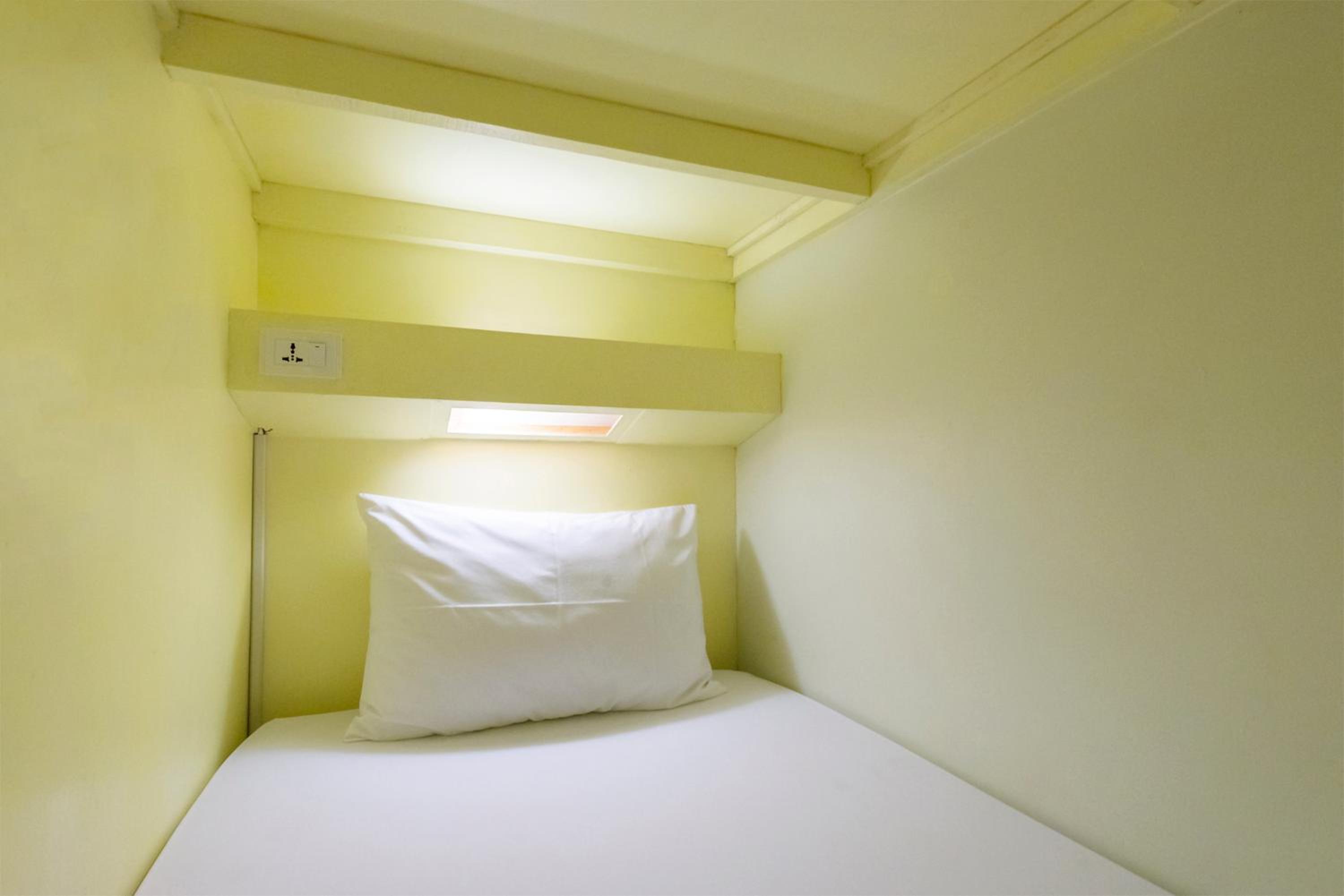 Single Bed in Female Dormitory Room photo 2