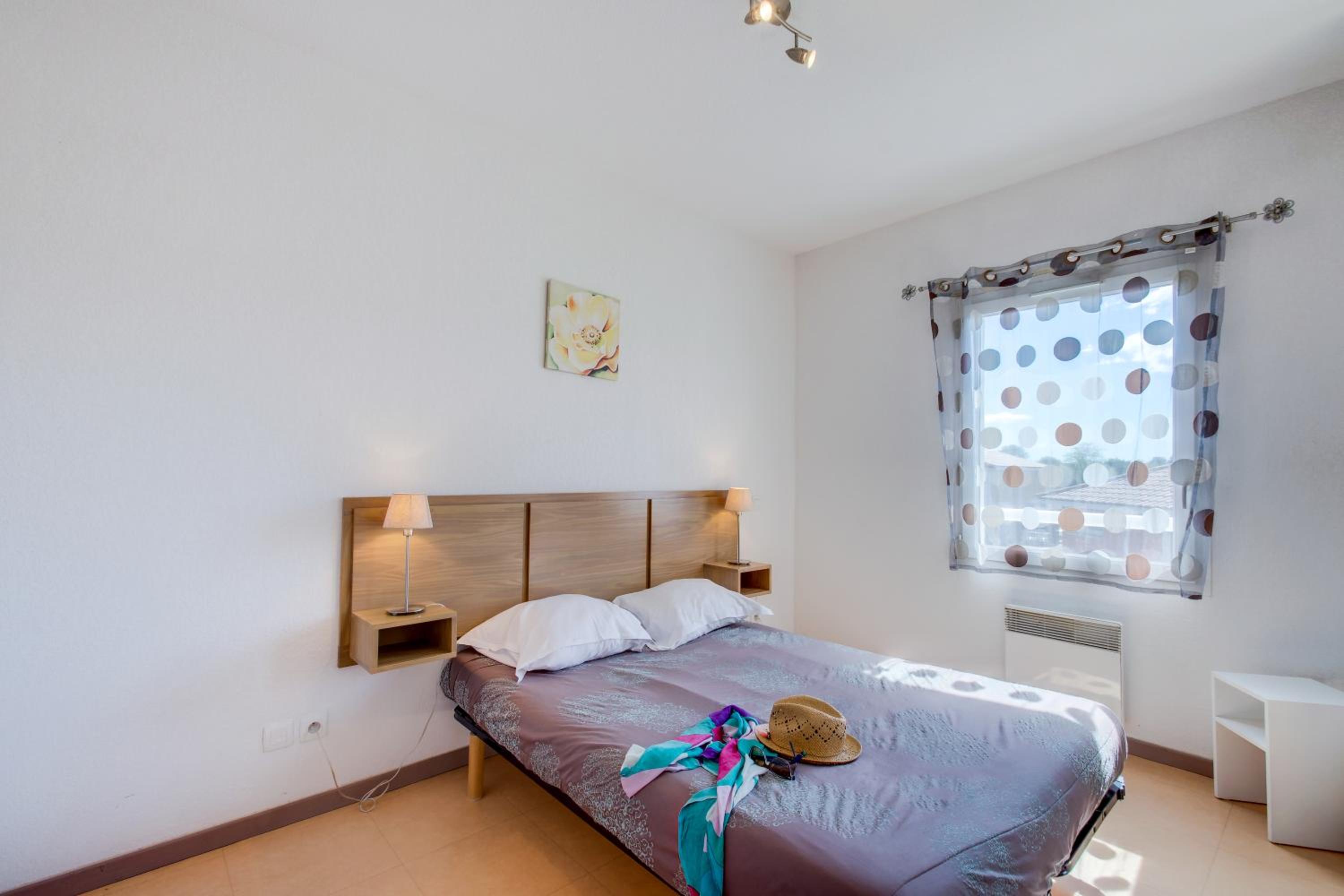 One-Bedroom House (6 Adults) - Photo 2
