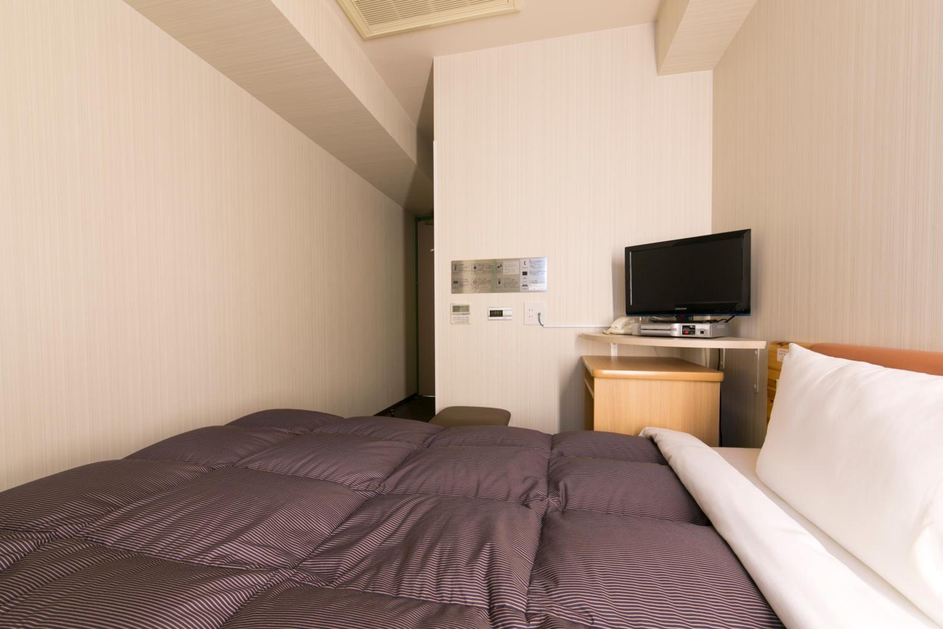 Single Room - Non-Smoking