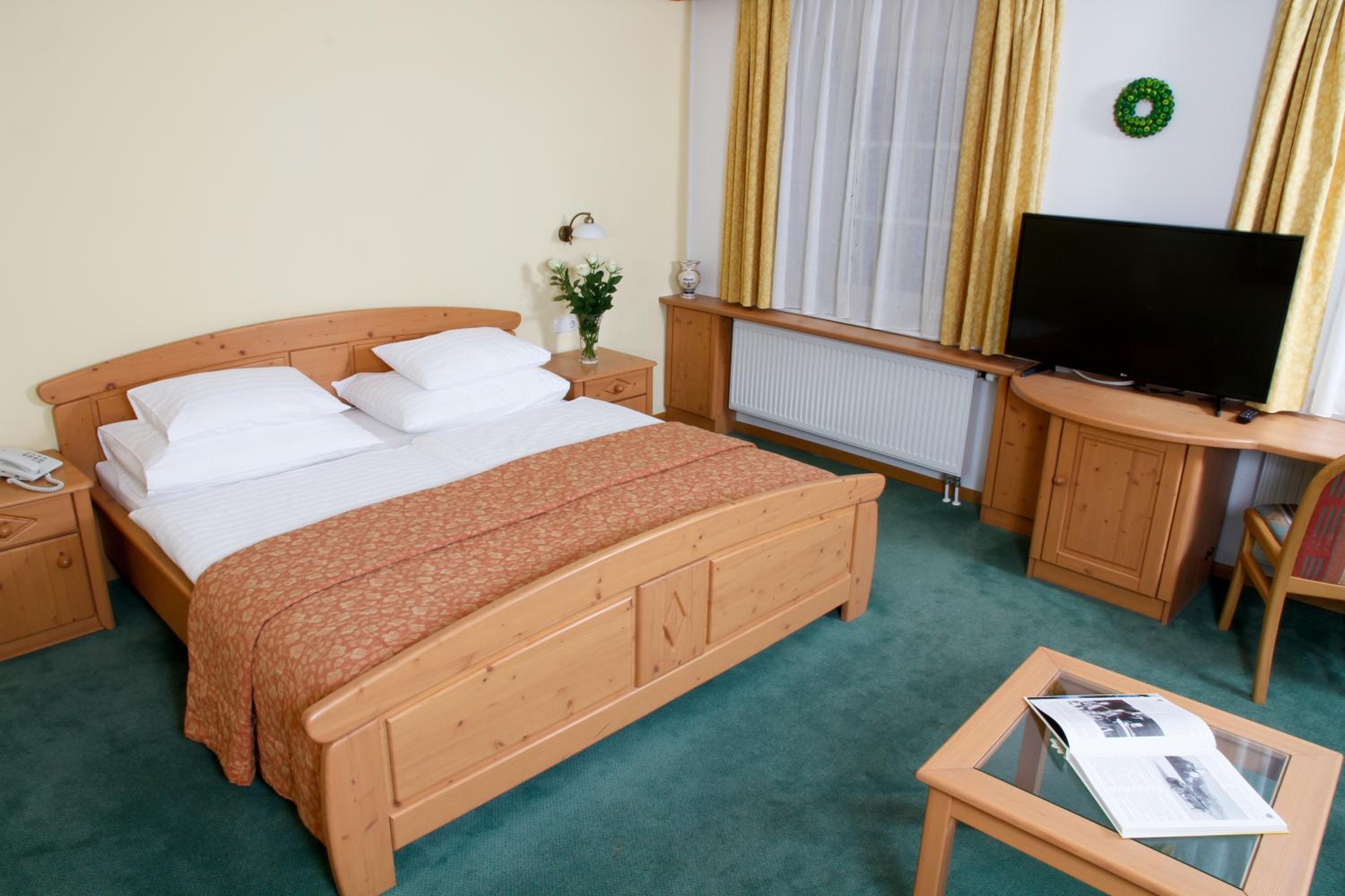 Double Room with Extra Bed - Photo 1