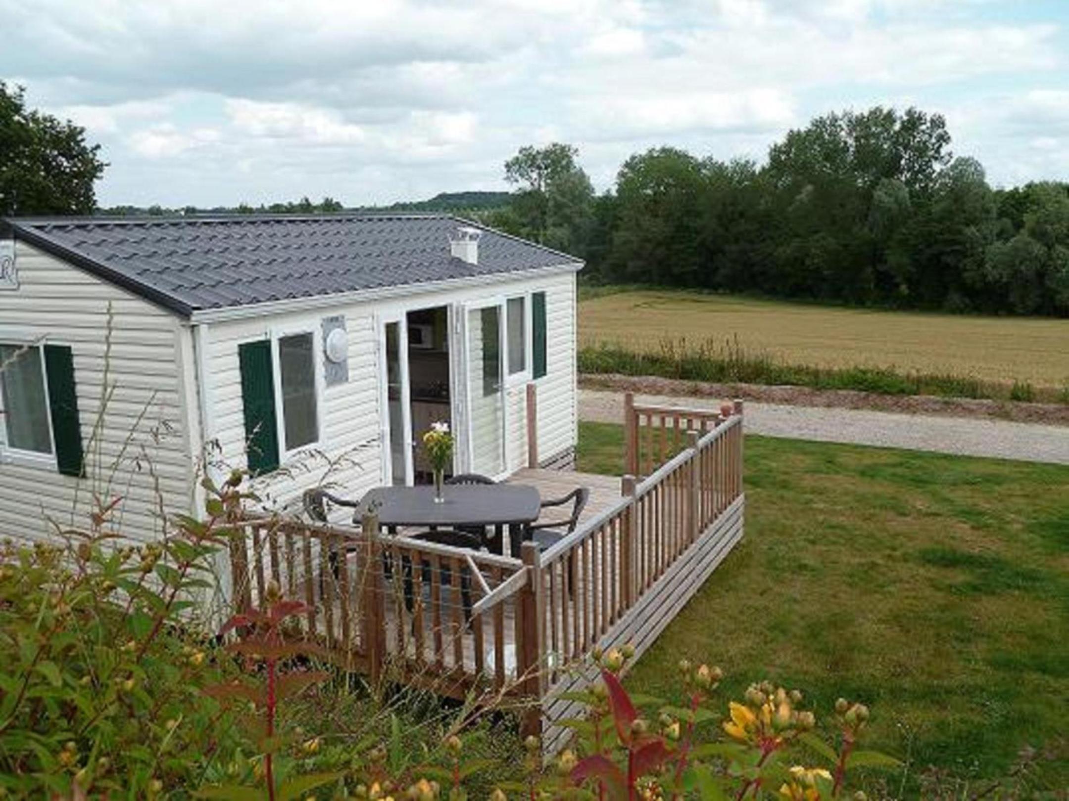 Mobile Home photo 1