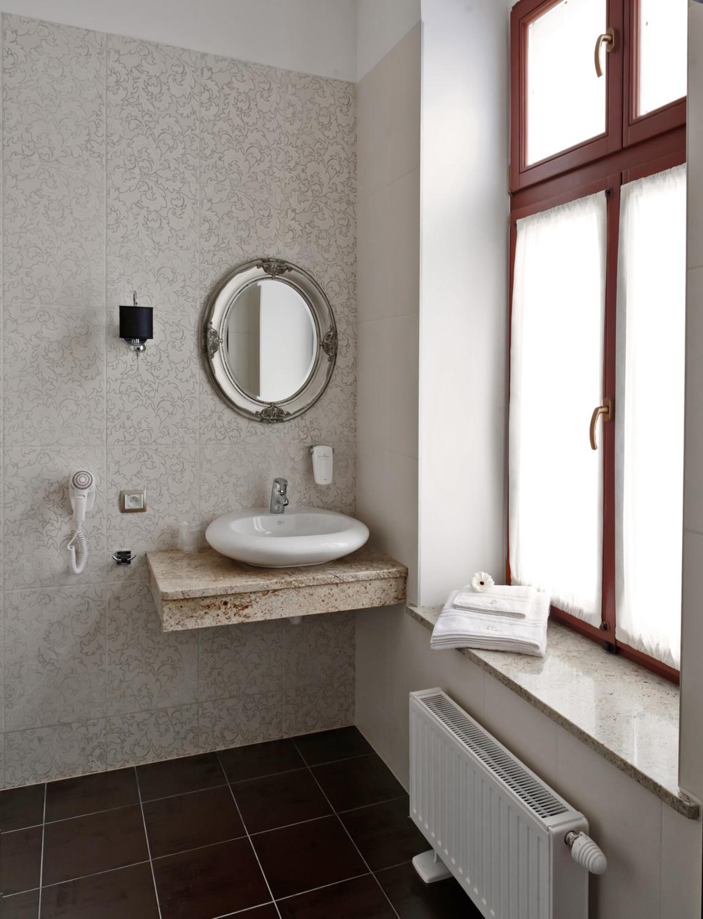 Deluxe Double or Twin Room photo 3