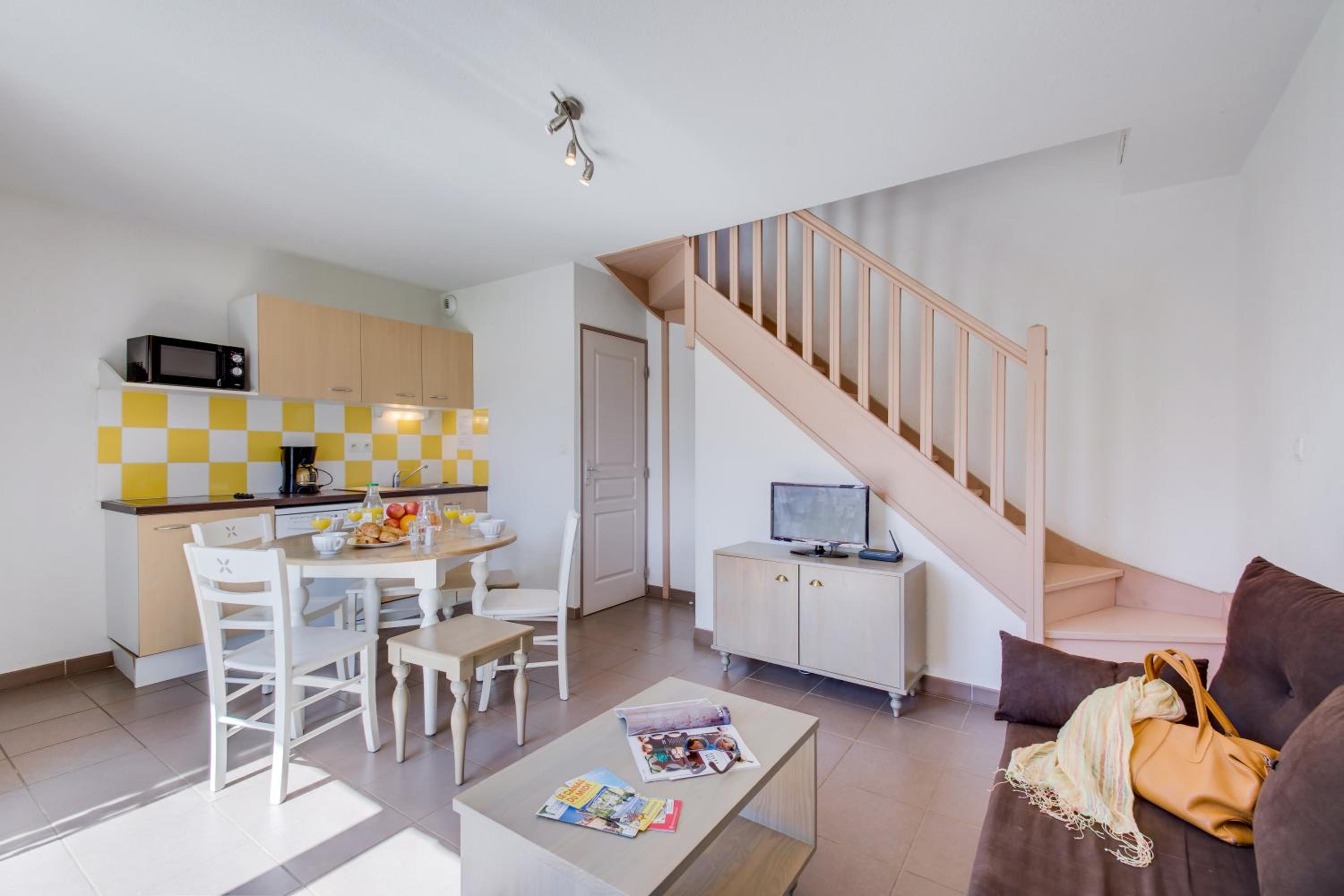One-Bedroom House (6 Adults) - Photo 8