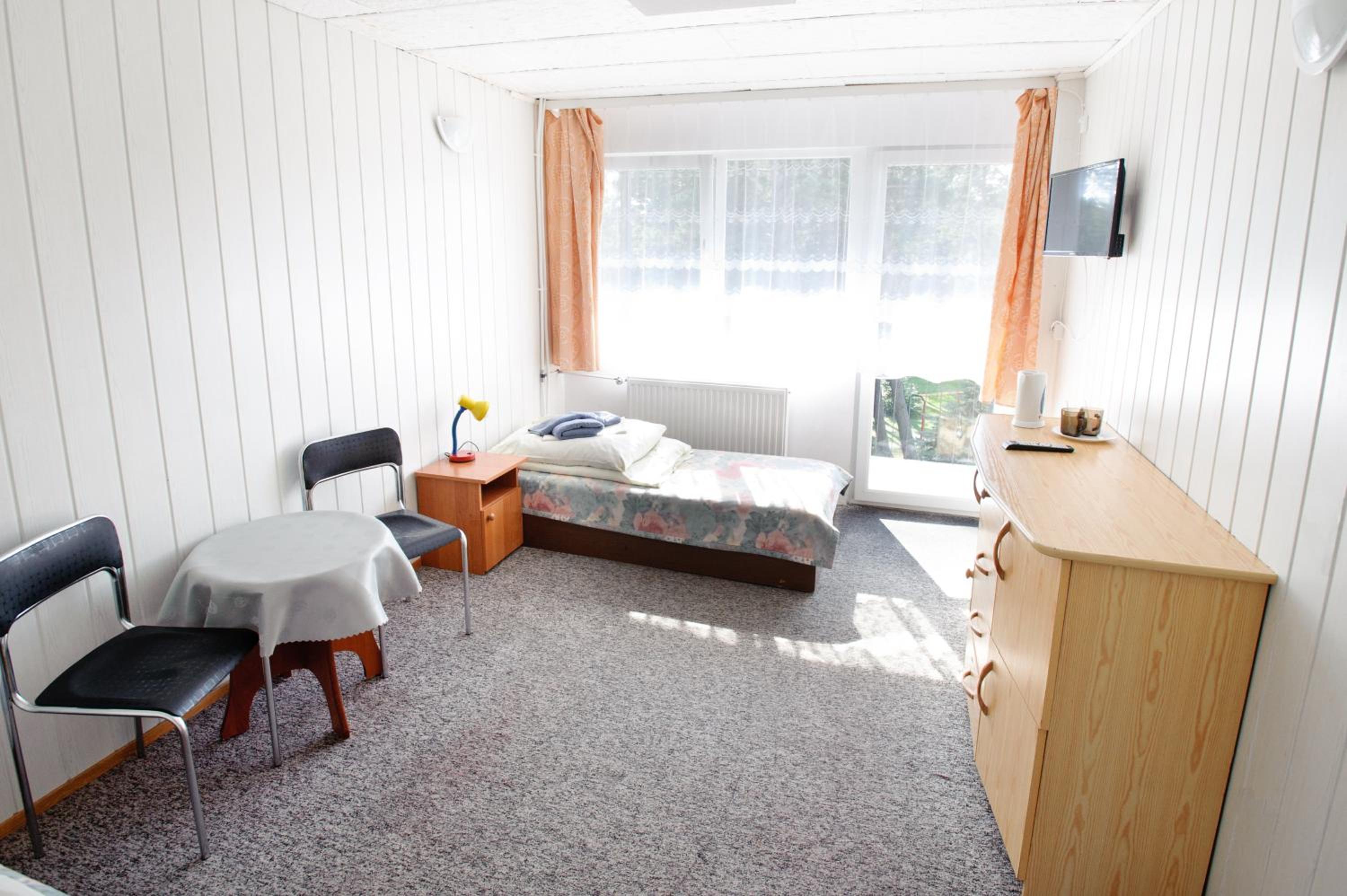 Basic Triple Room photo 1