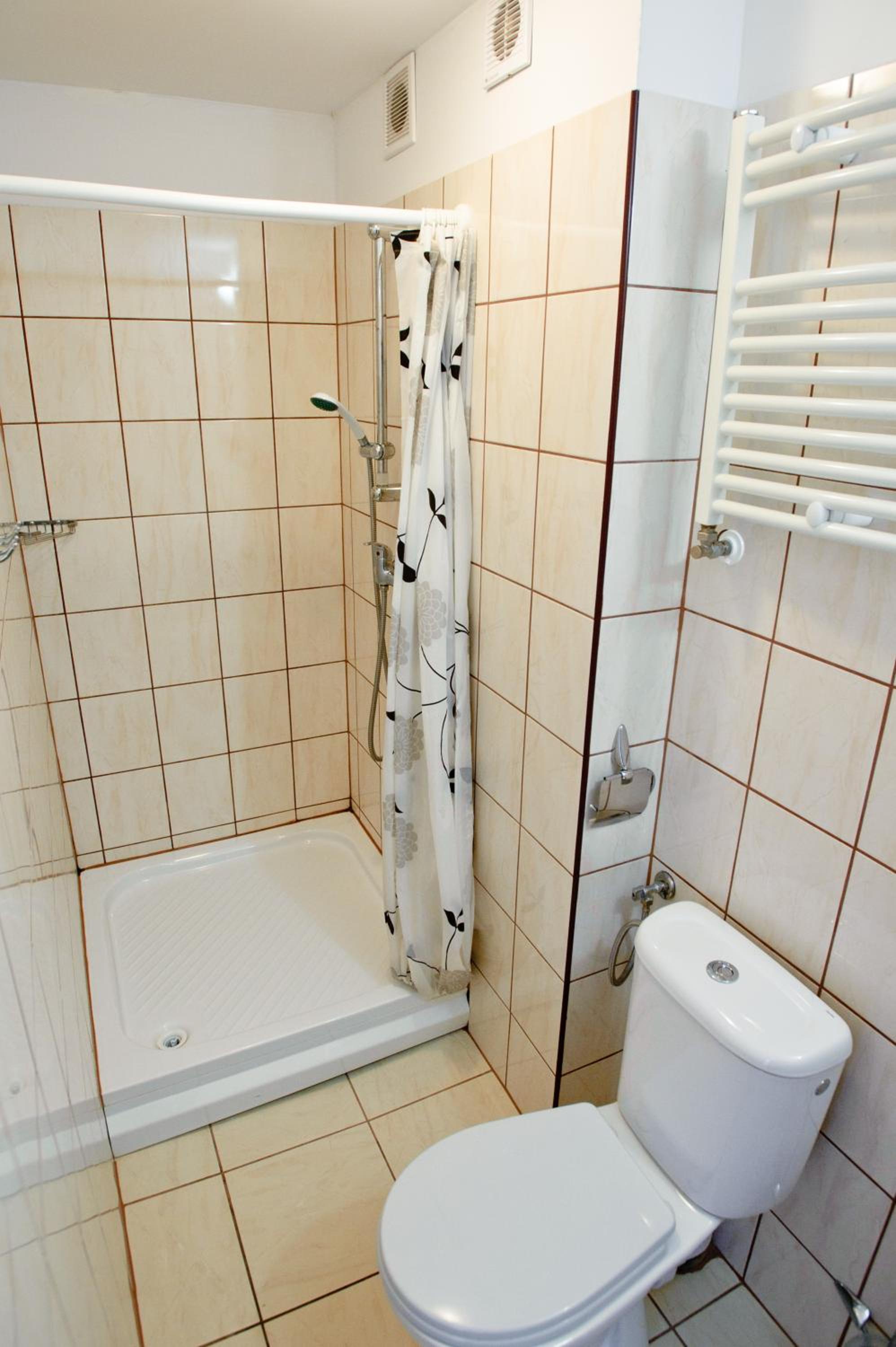 Basic Triple Room photo 2