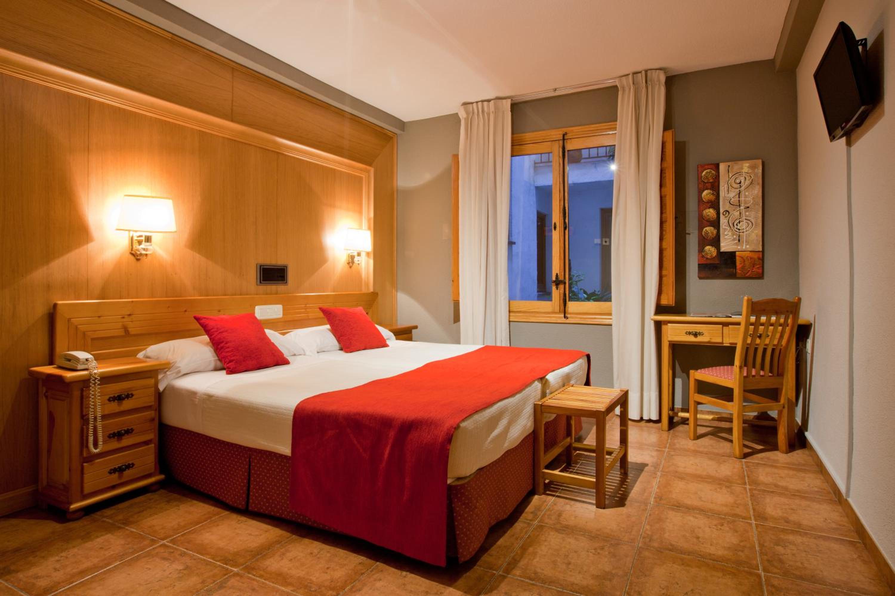 Standard Quadruple Room - Photo 1