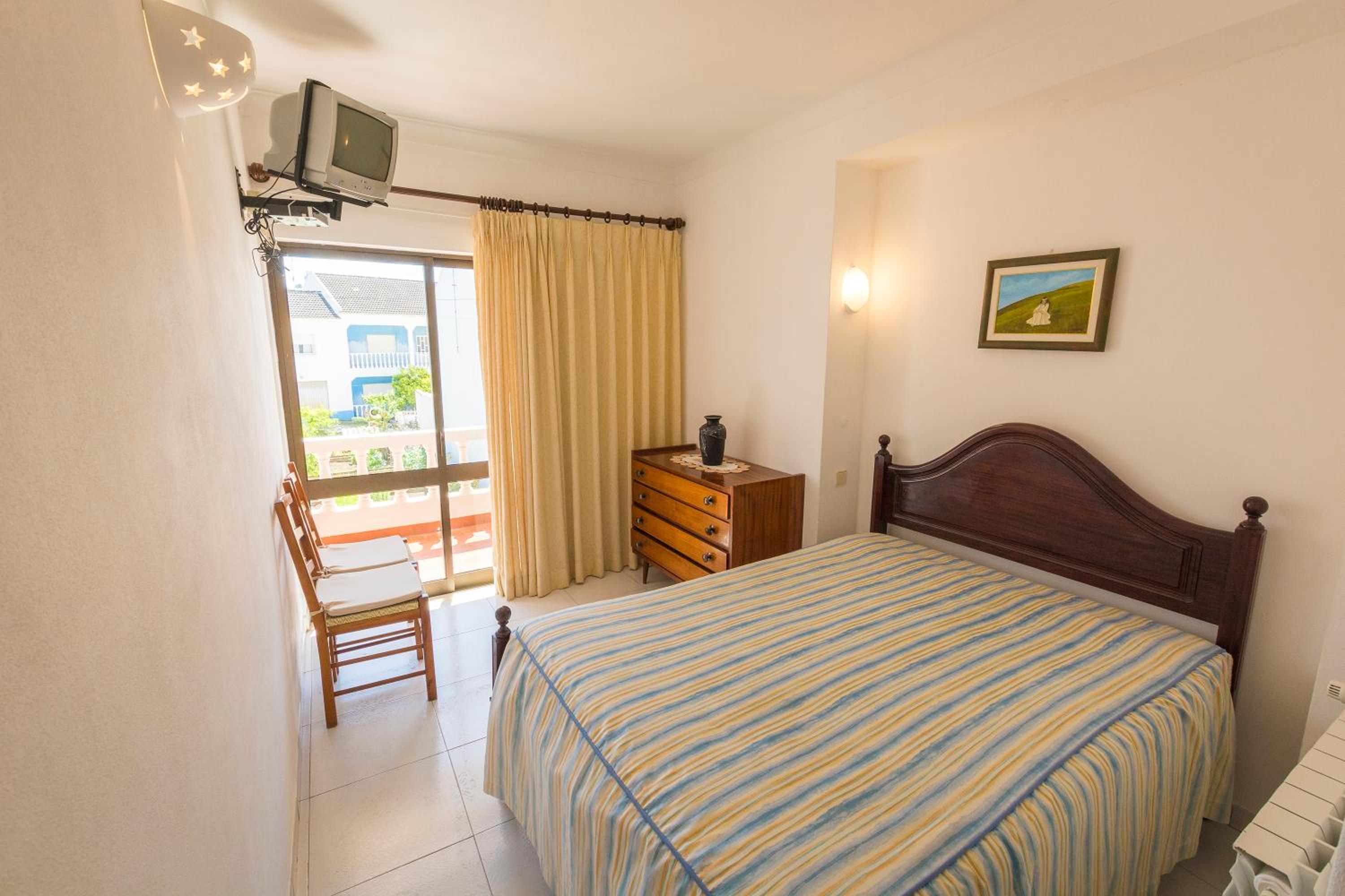 Double Room - Photo 5