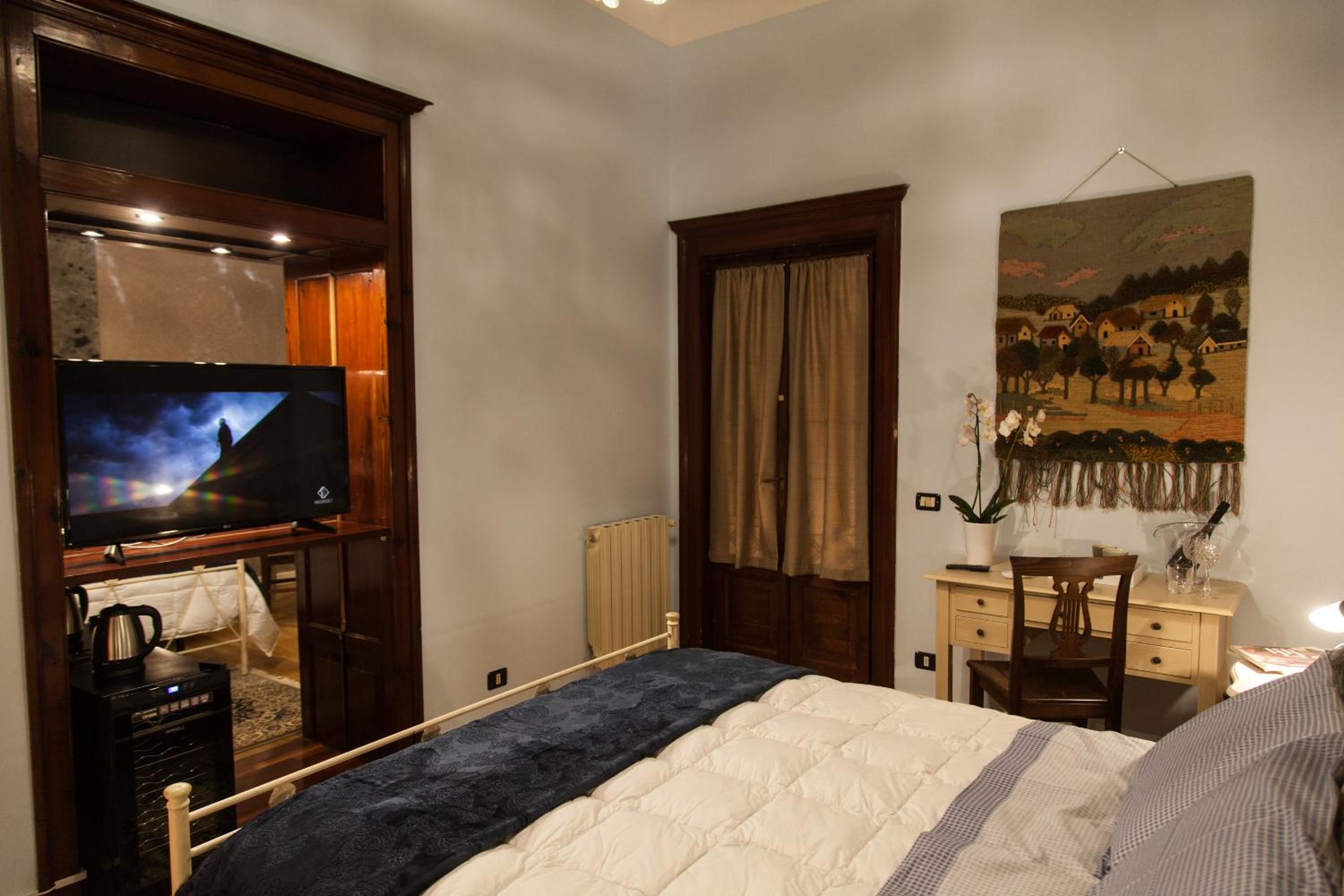 Standard Double Room with Private External Bathroom photo 2