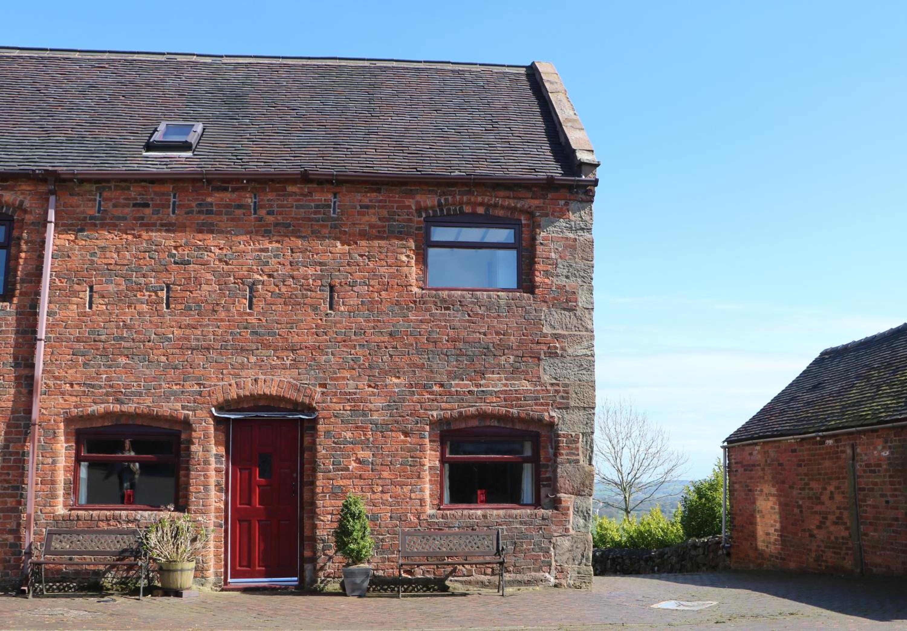 Three-Bedroom House - Photo 16
