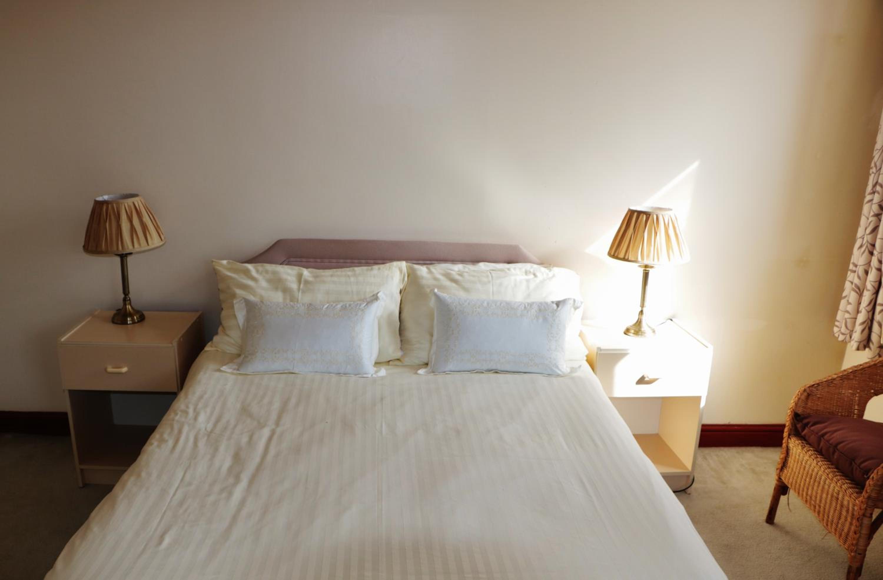 Three-Bedroom House - Photo 9