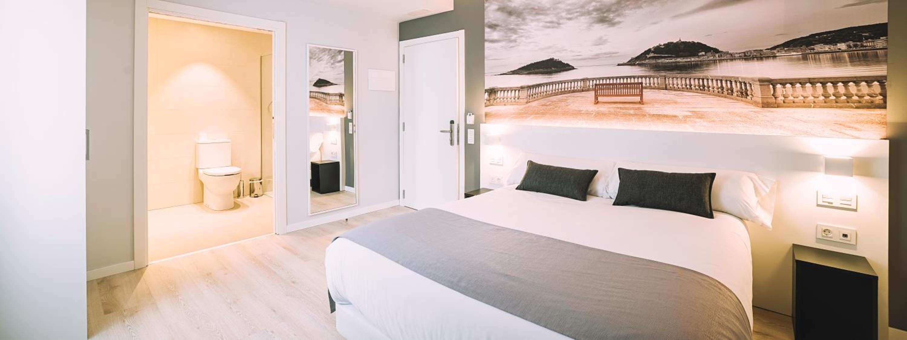 Standard Double Room photo 2